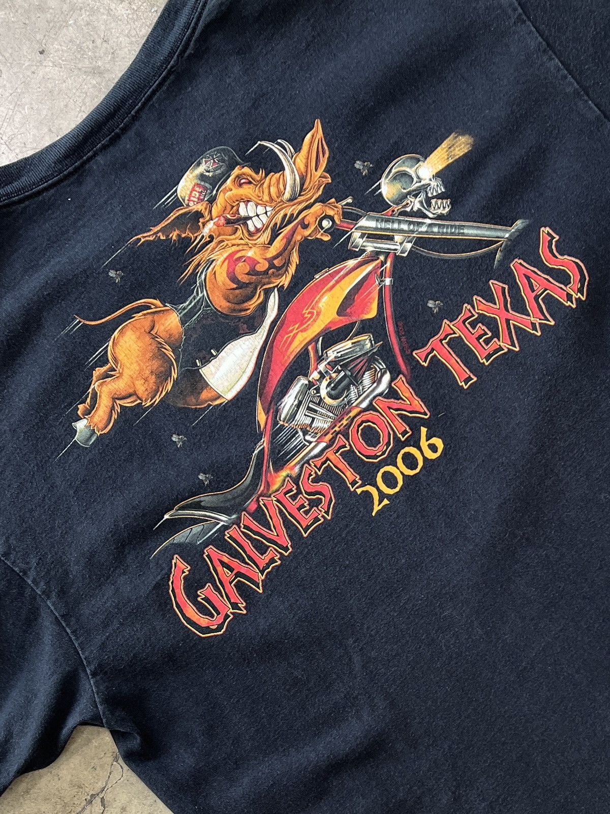 Harley Davidson Vintage 2006 Galveston Texas Motorcycle Cross Tee XL Size US XL / EU 56 / 4 - 2 Thumbnail
