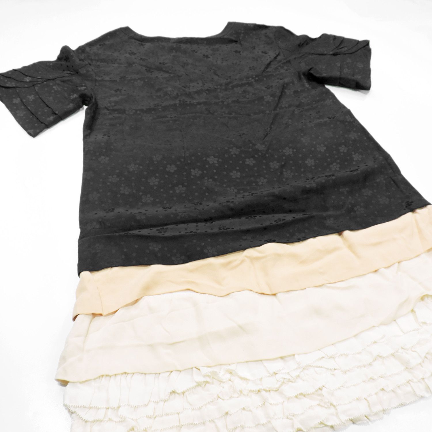 Marc Jacobs MARC BY MARC JACOBS RUFFLE TIERED SILK DROP WAIST MINI DRESS Size XS / US 0-2 / IT 36-38 - 11 Thumbnail