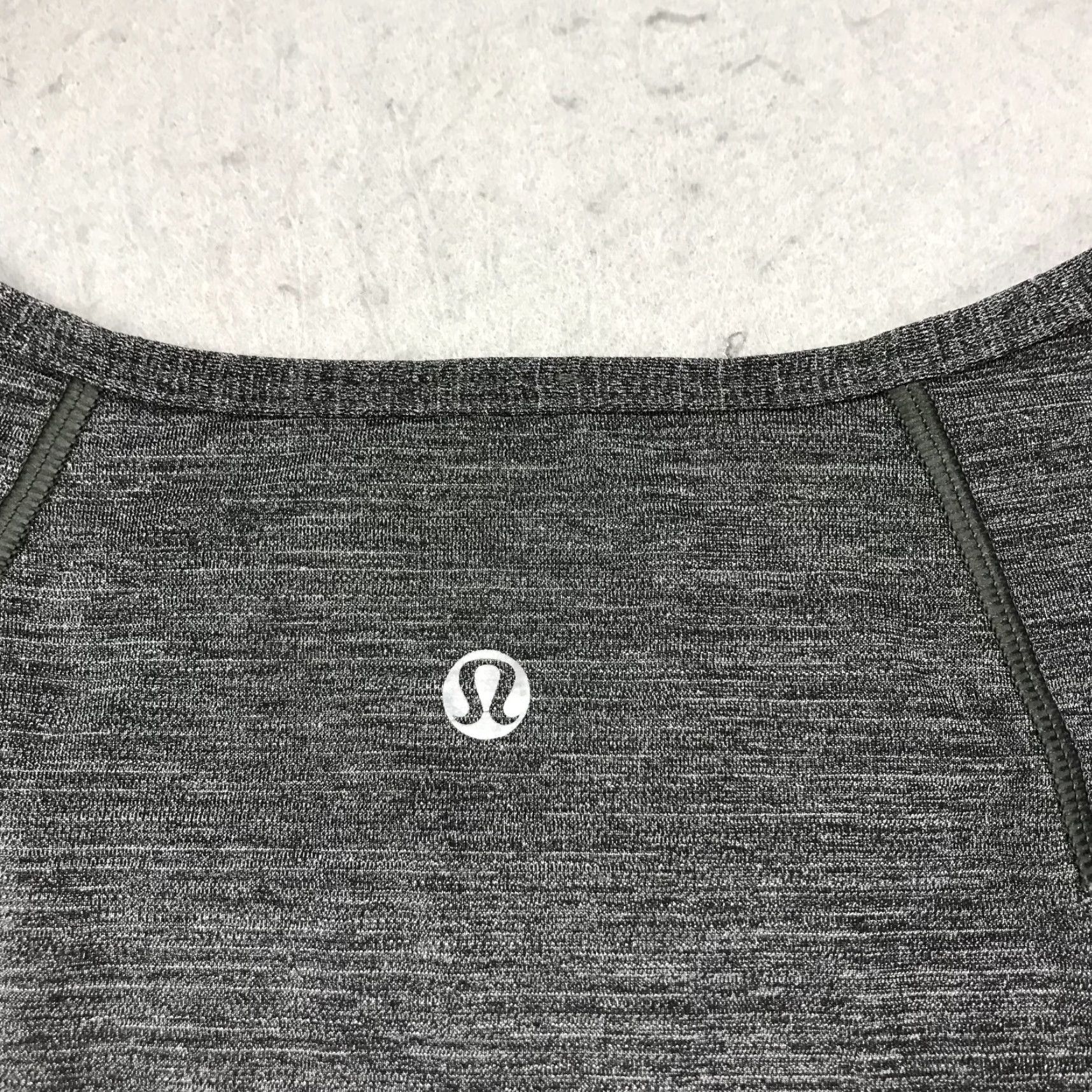 Lululemon Lululemon Shirt Mens XL Gray Short Sleeve Heather Stretch Logo Athleisure Gym Size US XL / EU 56 / 4 - 5 Thumbnail