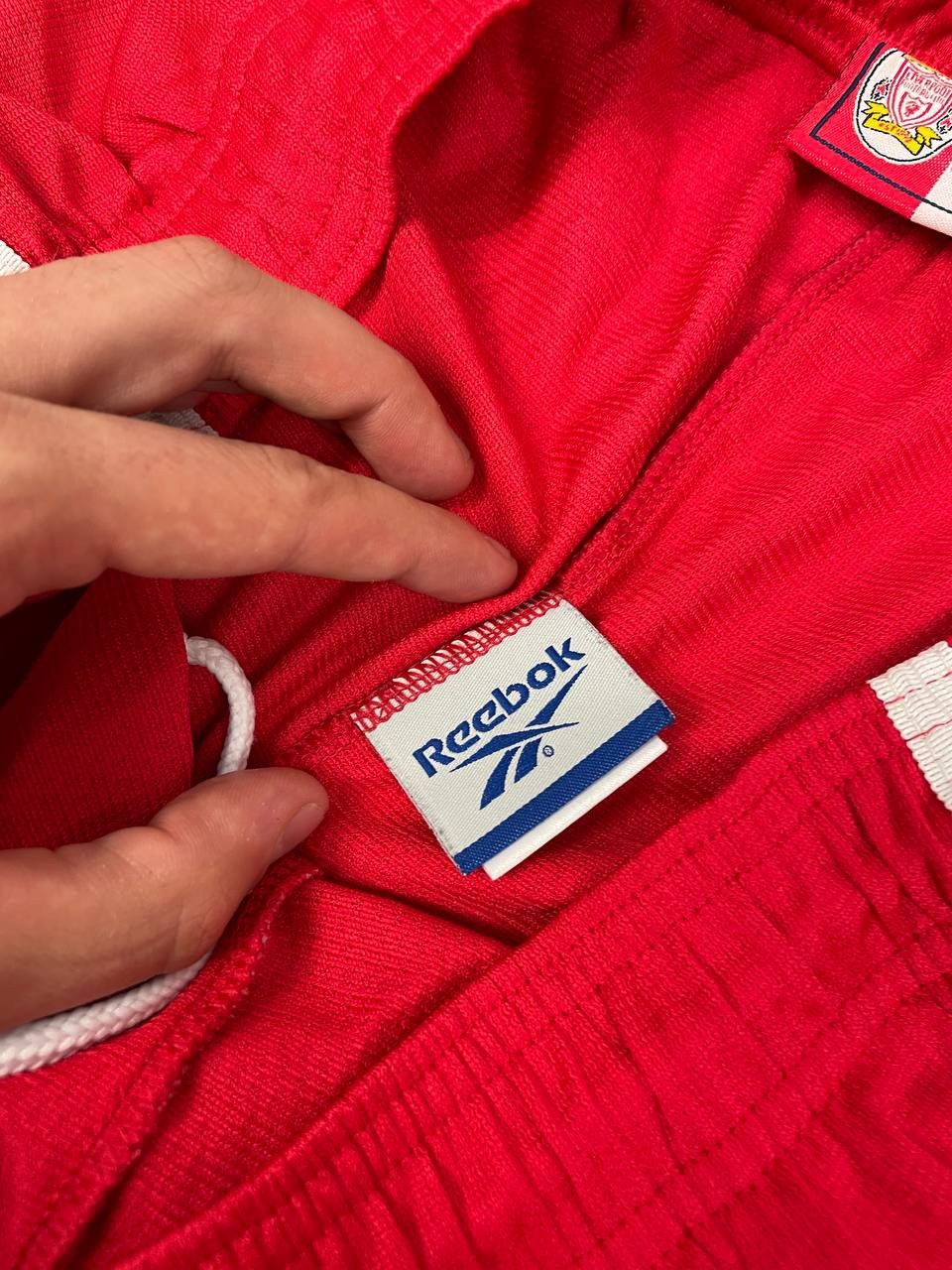 Reebok REEBOK LIVERPOOL 1996 1998 HOME FOOTBALL SOCCER SHORTS Size US 32 / EU 48 - 8 Thumbnail