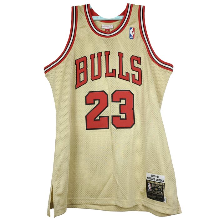 bulls 96 jersey