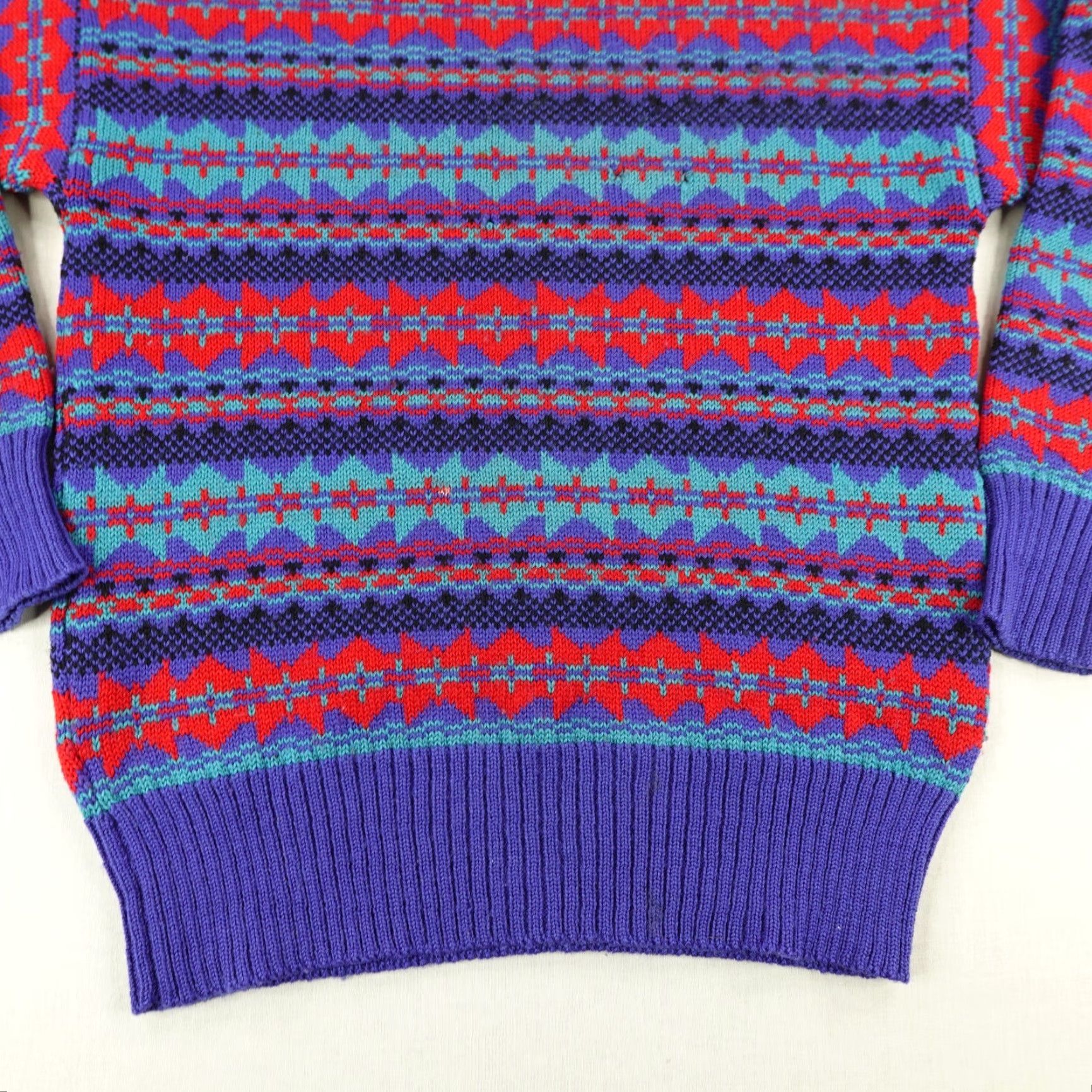 Vintage VINTAGE L.L. Bean Fair Isle Sweater Mens Small Purple Knit Wool 90s Size US S / EU 44-46 / 1 - 3 Thumbnail