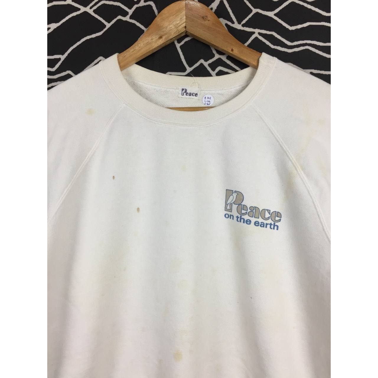 Vintage Vtg Distressed Peace On The Earth Boxy Fit Sweatshirt Size US M / EU 48-50 / 2 - 3 Thumbnail