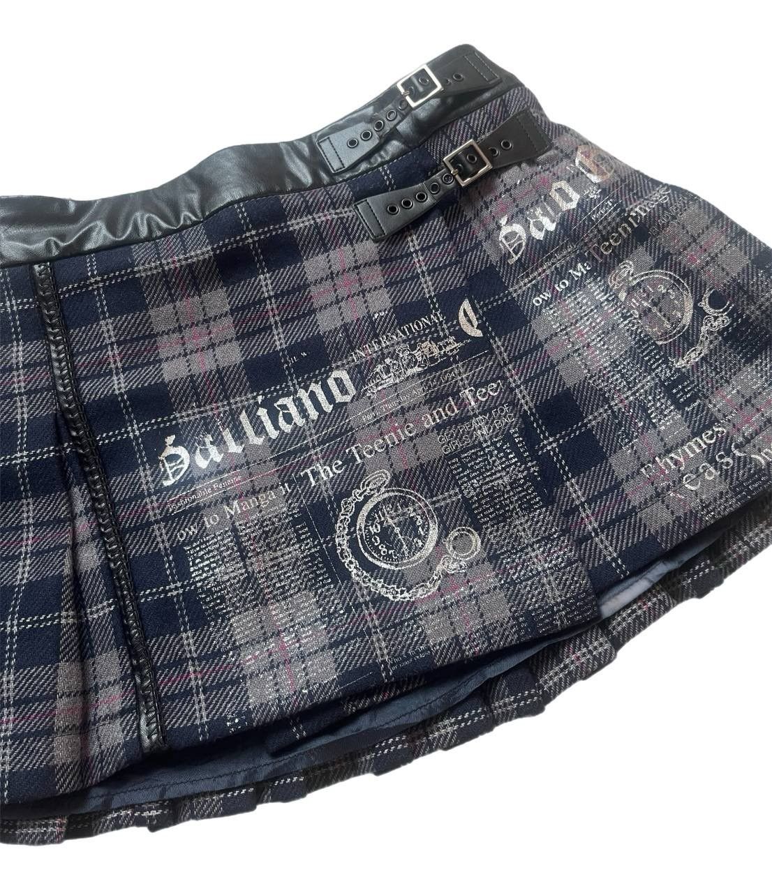 John Galliano John Galliano rare newspaper gazette mini skirt Size 26" / US 2 / IT 38 - 3 Thumbnail