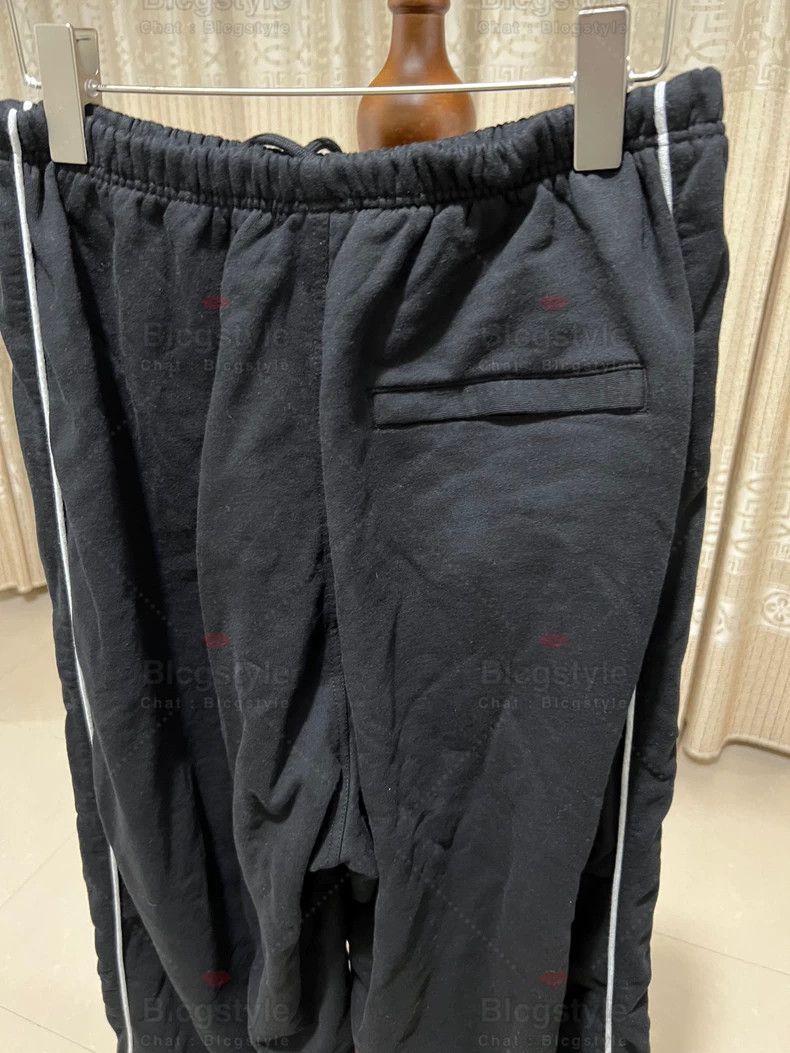 Balenciaga Balenciaga size XXS Embroidered Logo Wide-Leg Sports Sweat Size US 27 - 5 Thumbnail