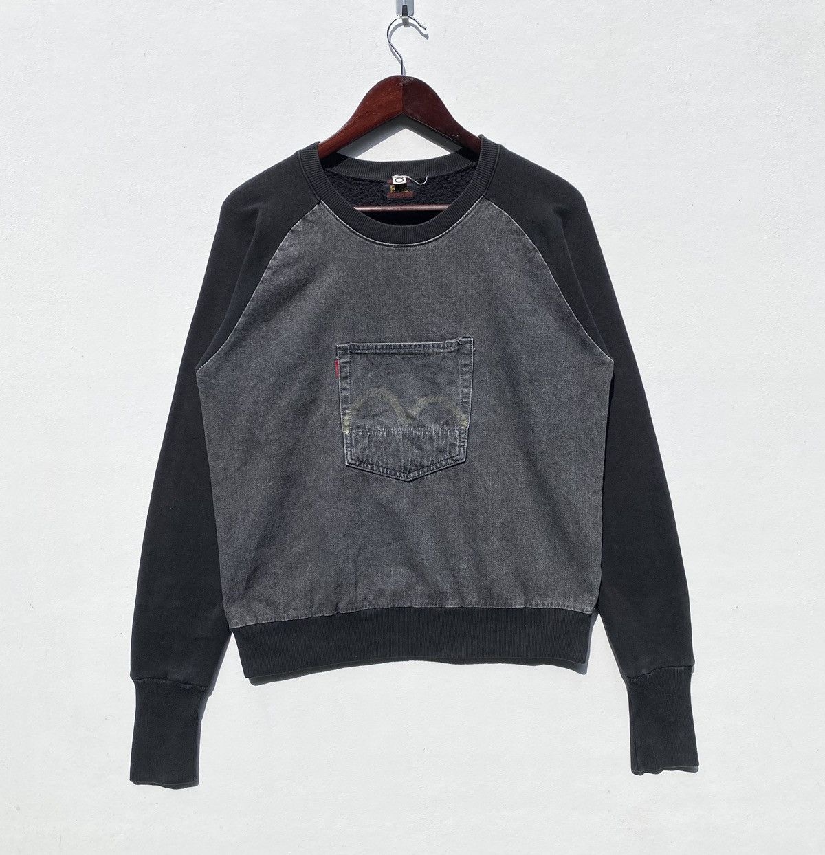Evisu Rare! 90s EVIS Pocket Sweatshirt Evisu Japanese Denim Brand Size US S / EU 44-46 / 1 - 1 Thumbnail