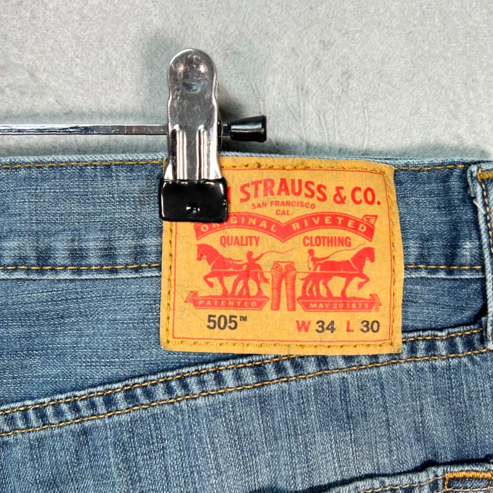 Levi's Levi's 505 Mens Size 34 x 30 Regular Fit Blue Jeans 100% Cotton Denim Regular Jeans Blue Mens Size US 34 / EU 50 - 3 Thumbnail