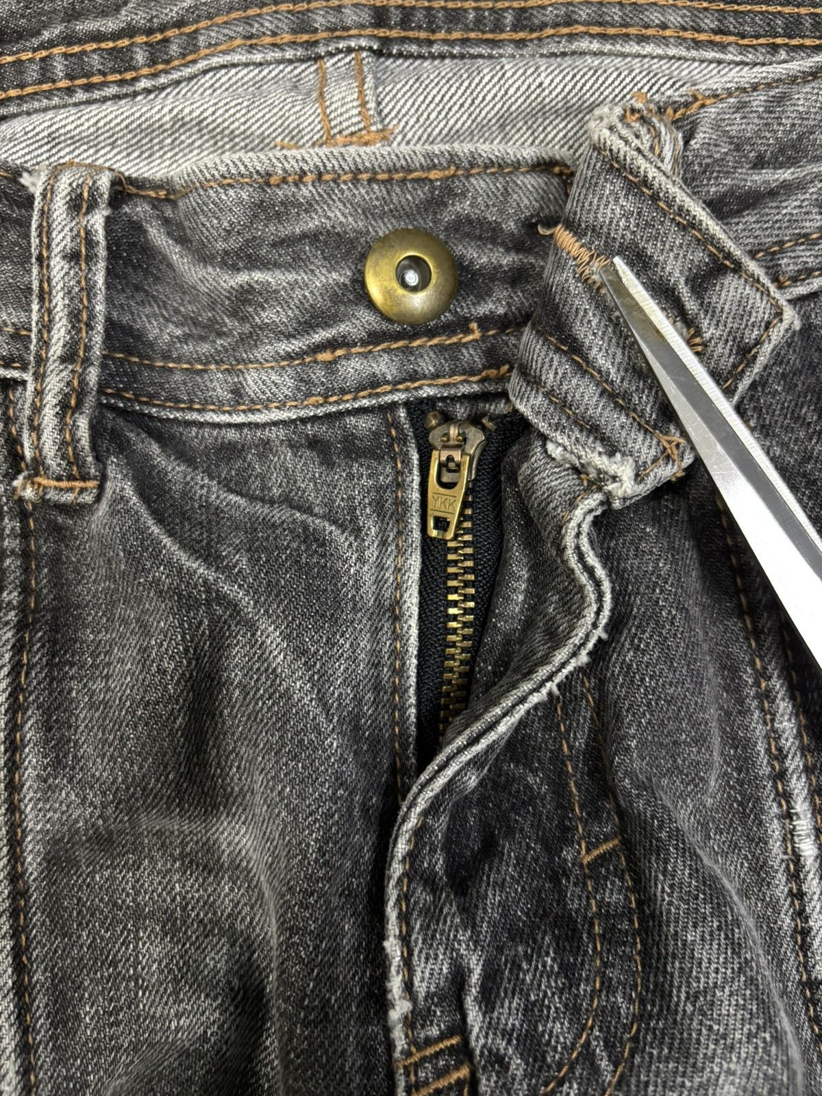Le Grande Bleu (L.G.B.) Japanese Brand Black Faded Bootcut Distressed Cargo Jeans Size US 31 - 17 Thumbnail
