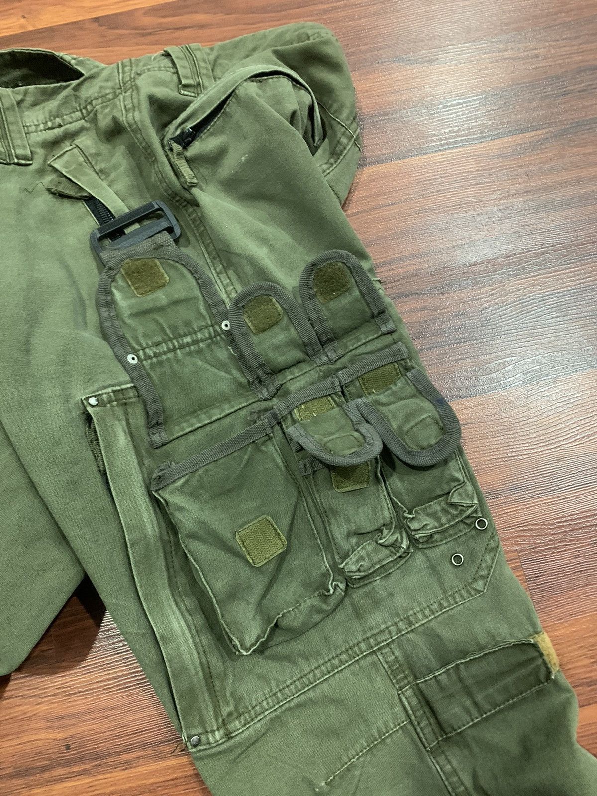 Japanese Brand Army Inspired Cargo Pants Size US 32 / EU 48 - 7 Thumbnail