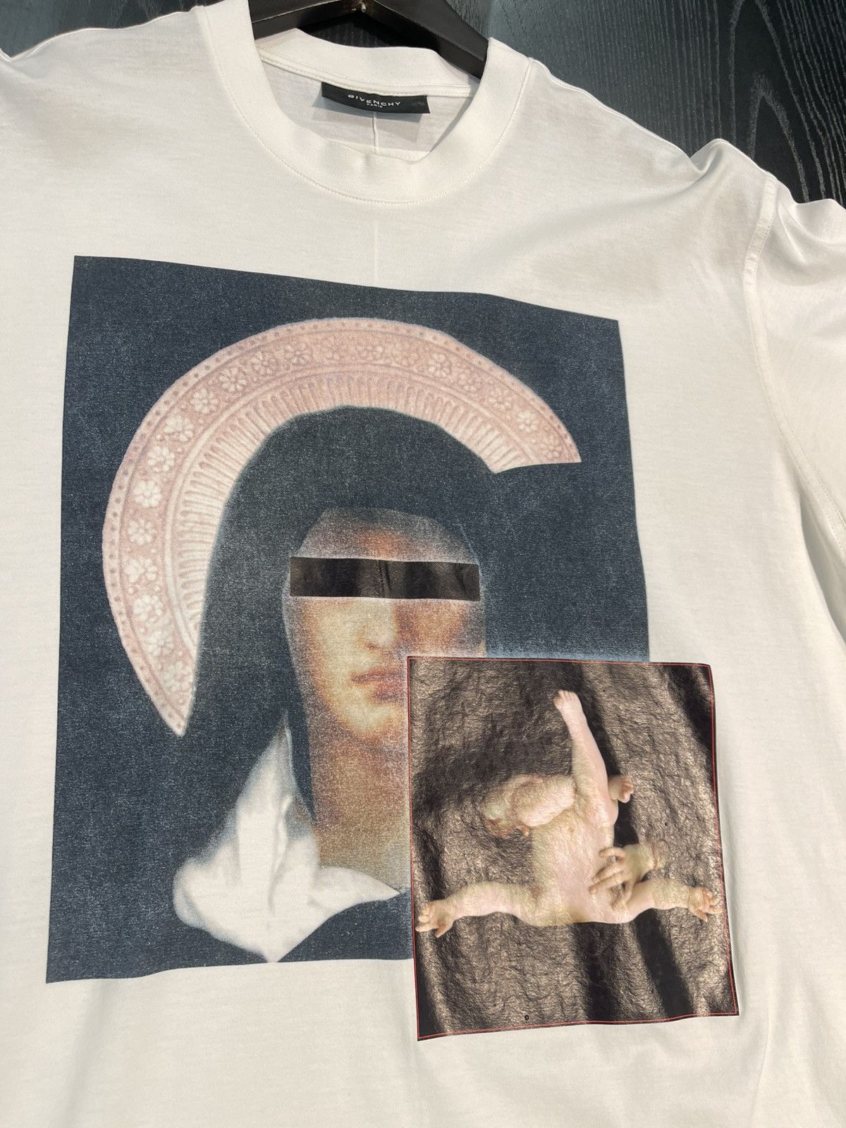 Givenchy Size XS - Givenchy Graphic Tee Modanna Size US XS / EU 42 / 0 - 3 Thumbnail
