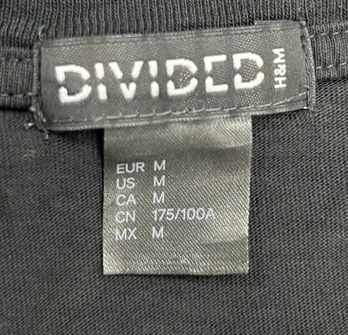 Divided × H&M 🔥grailsale🔥 DIVIDED H&M PINKFLOYD THE WALL SHIRT Size US M / EU 48-50 / 2 - 7 Thumbnail