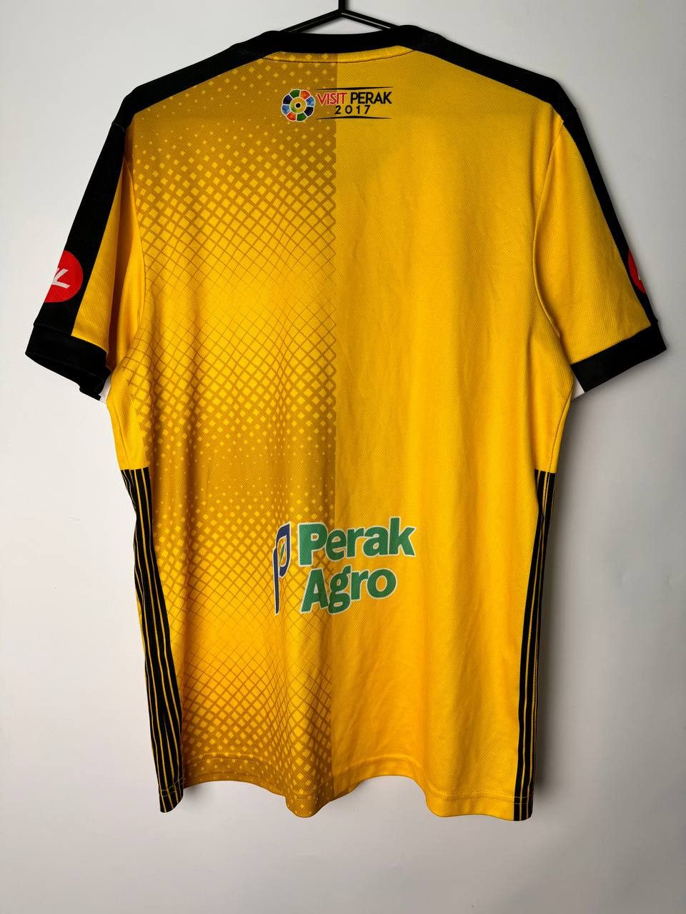 Vintage Perak FC The Boss Gaurus 2017 Home Kit Jersey Size US M / EU 48-50 / 2 - 2 Thumbnail