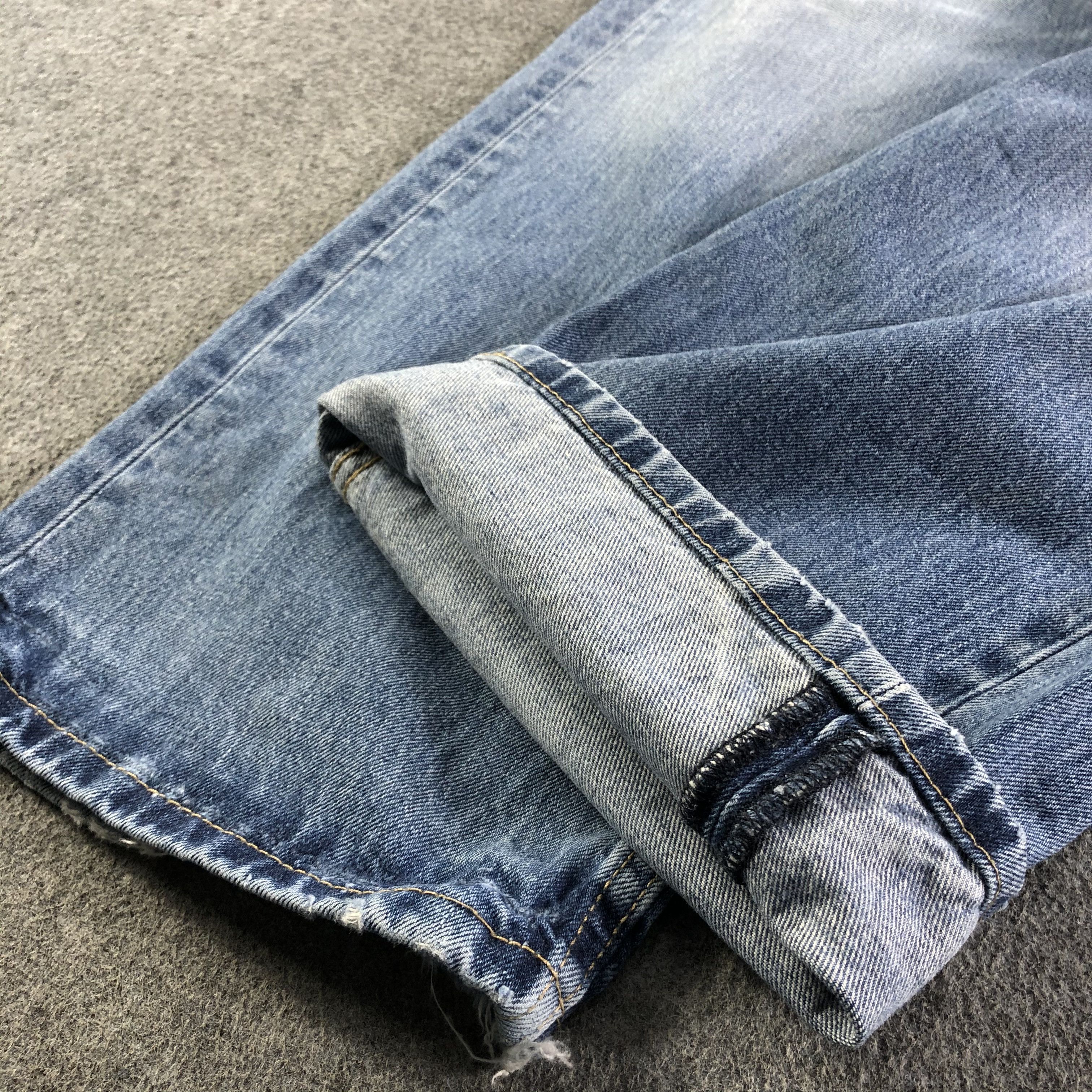 Levi's Vintage Blue Wash Levis 569 Jeans-J3501 Size US 39 - 6 Thumbnail