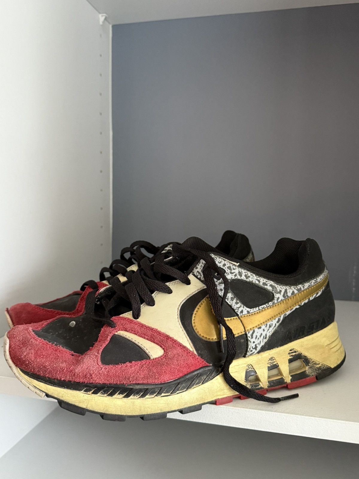 Nike × Vintage Nike Air Stab 2006 Elephant / Red / Black Size 10 Size US 10 / EU 43 - 1 Thumbnail