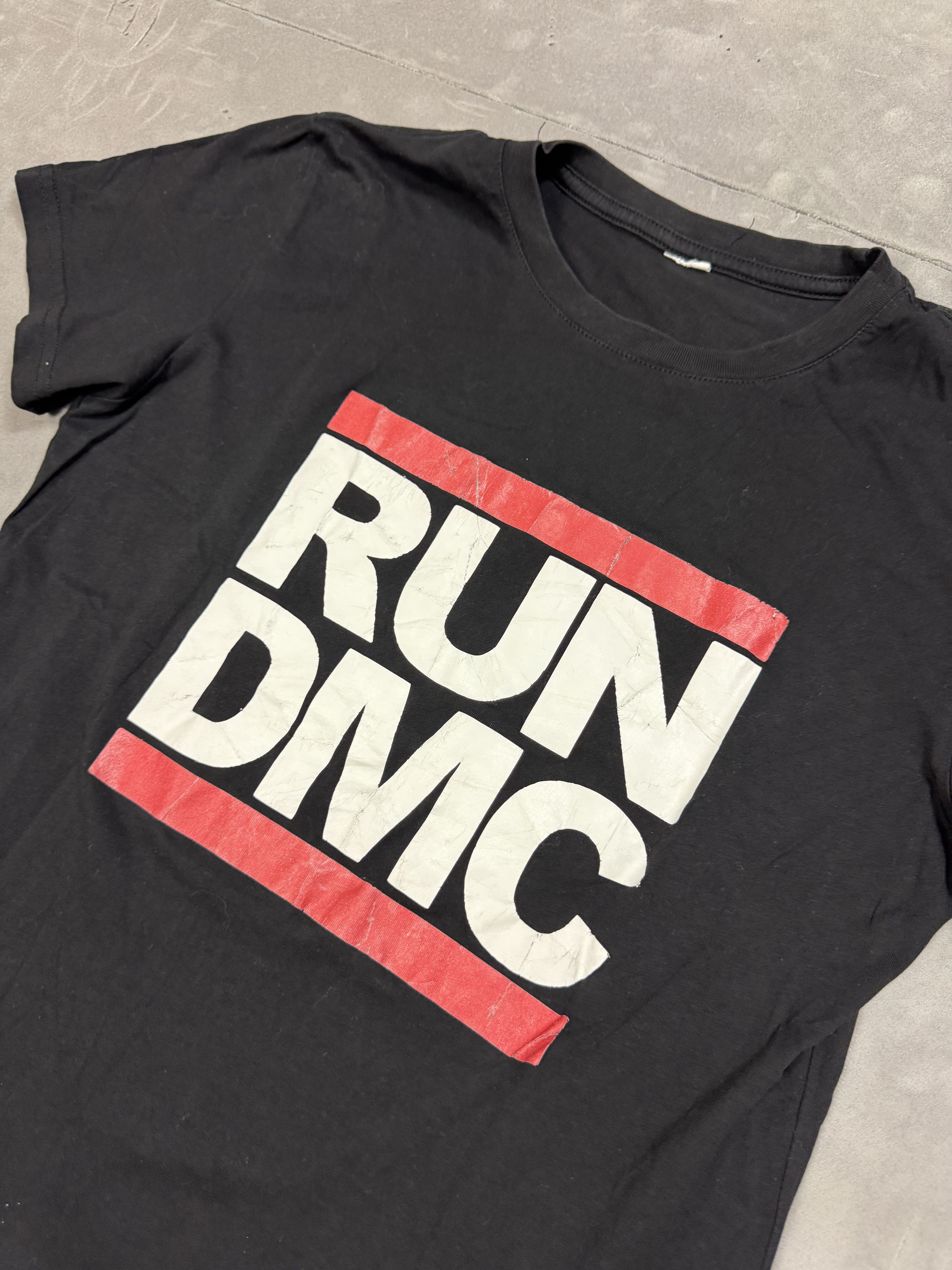 RUN DMC RUN DMC Graphic T-Shirt WMNS (S/M) hiphop y2k 90s Size S / US 4 / IT 40 - 5 Thumbnail