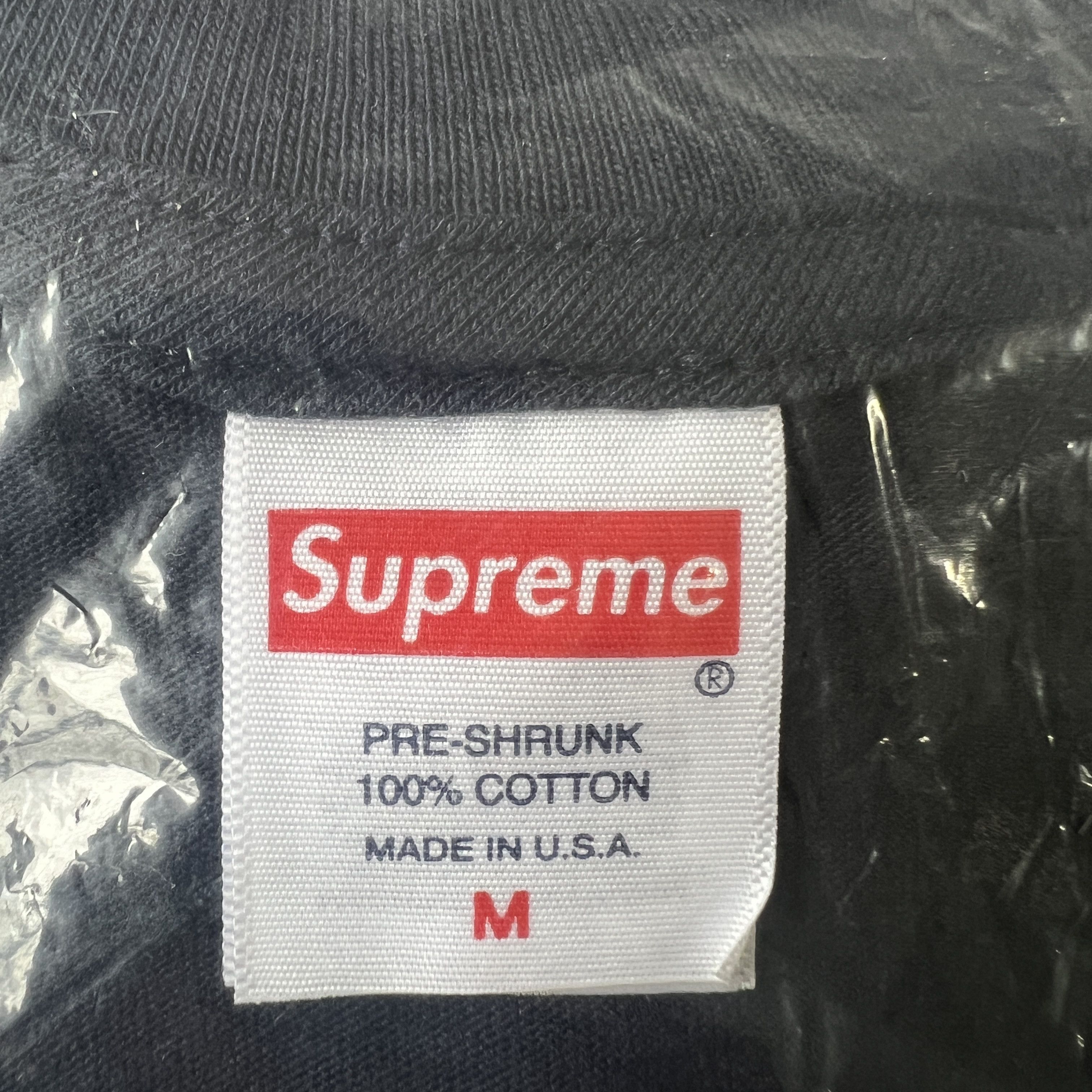Supreme (M) Supreme Miss Piggy Tee Navy FW24 (DS) Size US M / EU 48-50 / 2 - 3 Thumbnail