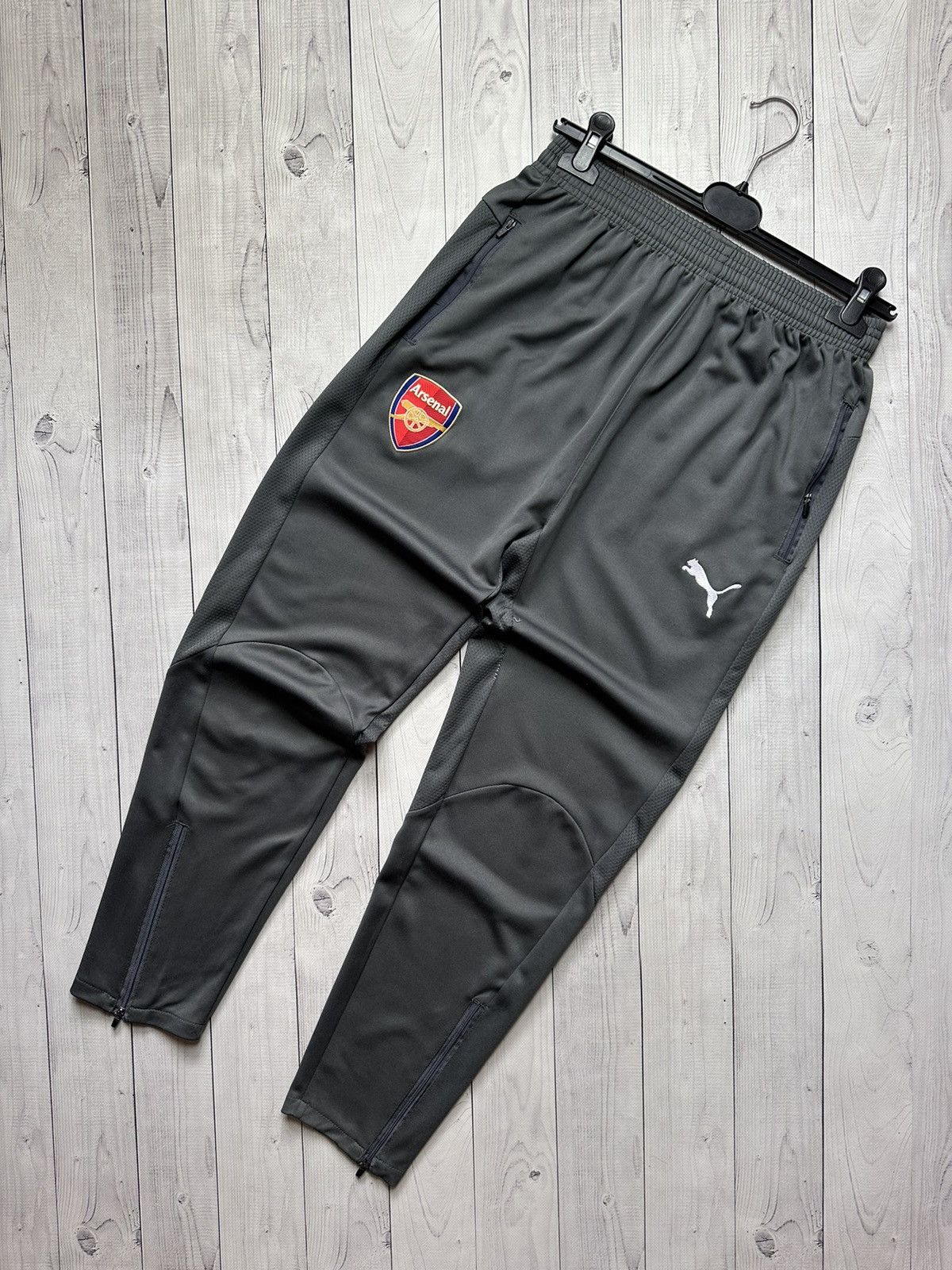 Vintage Vintage puma Arsenal soccer joggers size M grey Size US 31 - 2 Thumbnail