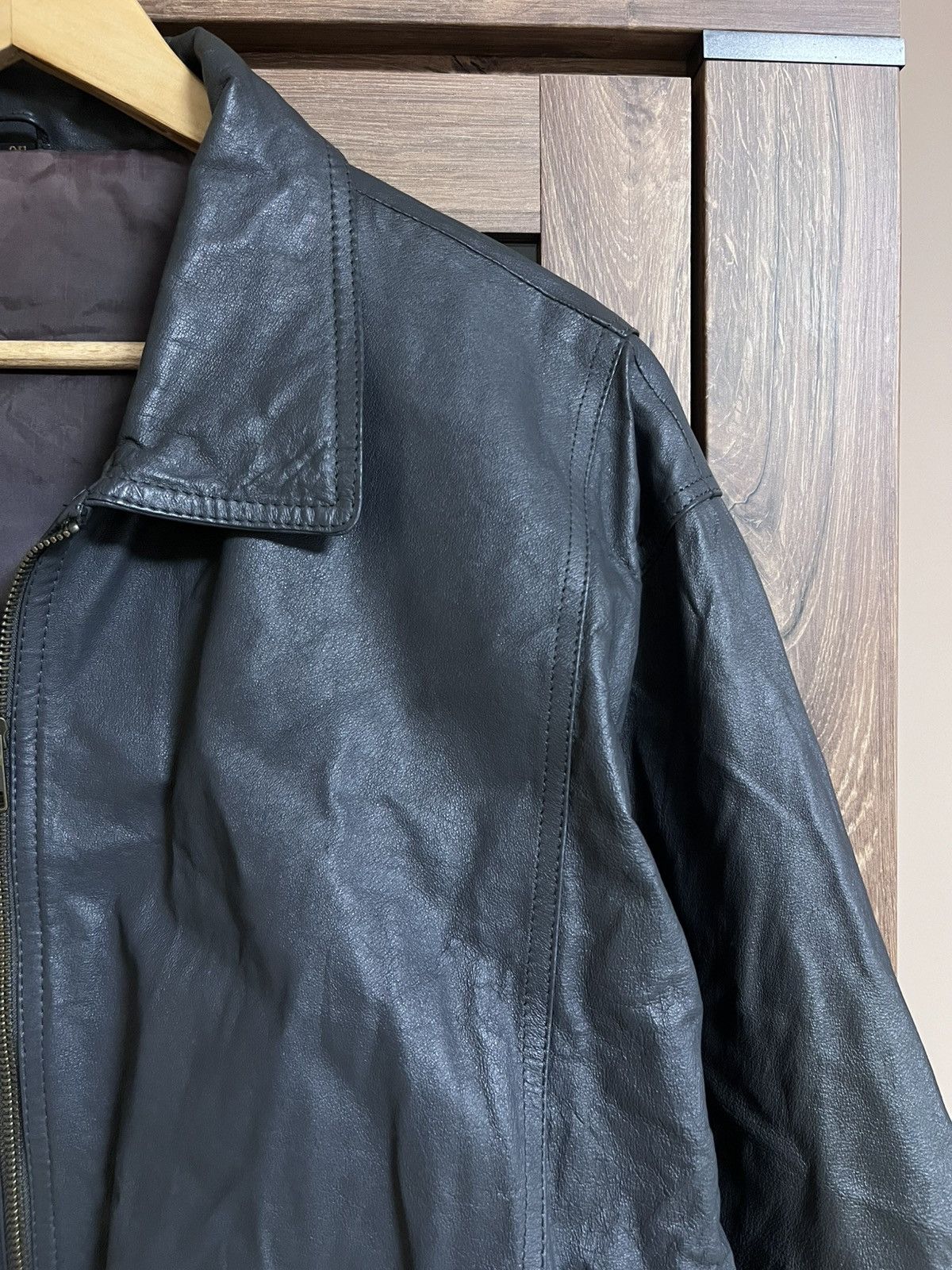 Vintage Vintage Leather Bomber Jacket MA-1 Style Purple Plum Size US L / EU 52-54 / 3 - 3 Thumbnail