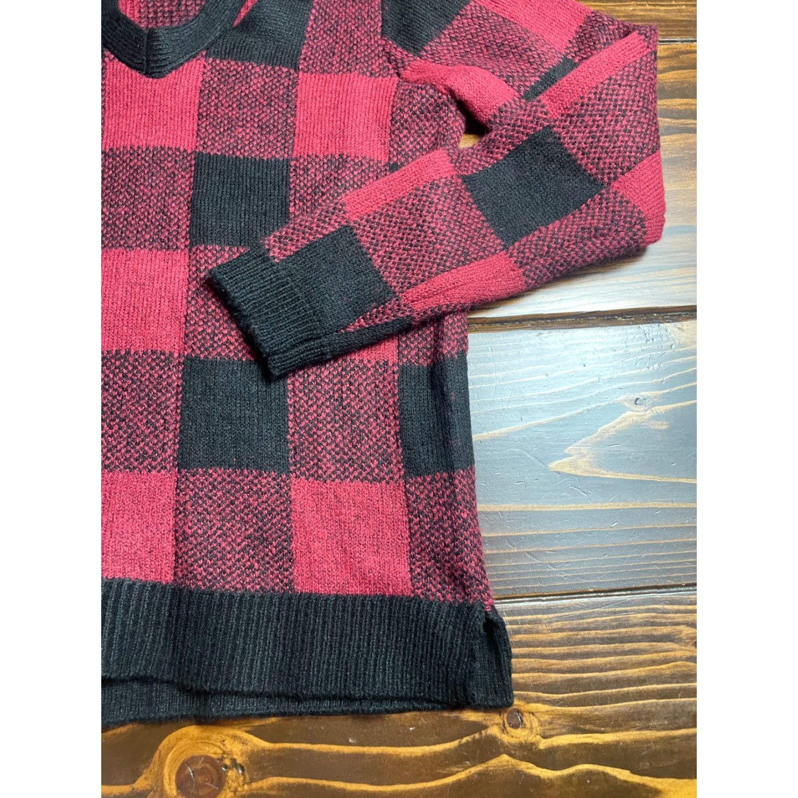 Vintage Maurices Sweater Women's XS Black Red Check Knit V-Neck Long Sleeve Shoulder Cut Out Pullover Size XS / US 0-2 / IT 36-38 - 5 Thumbnail
