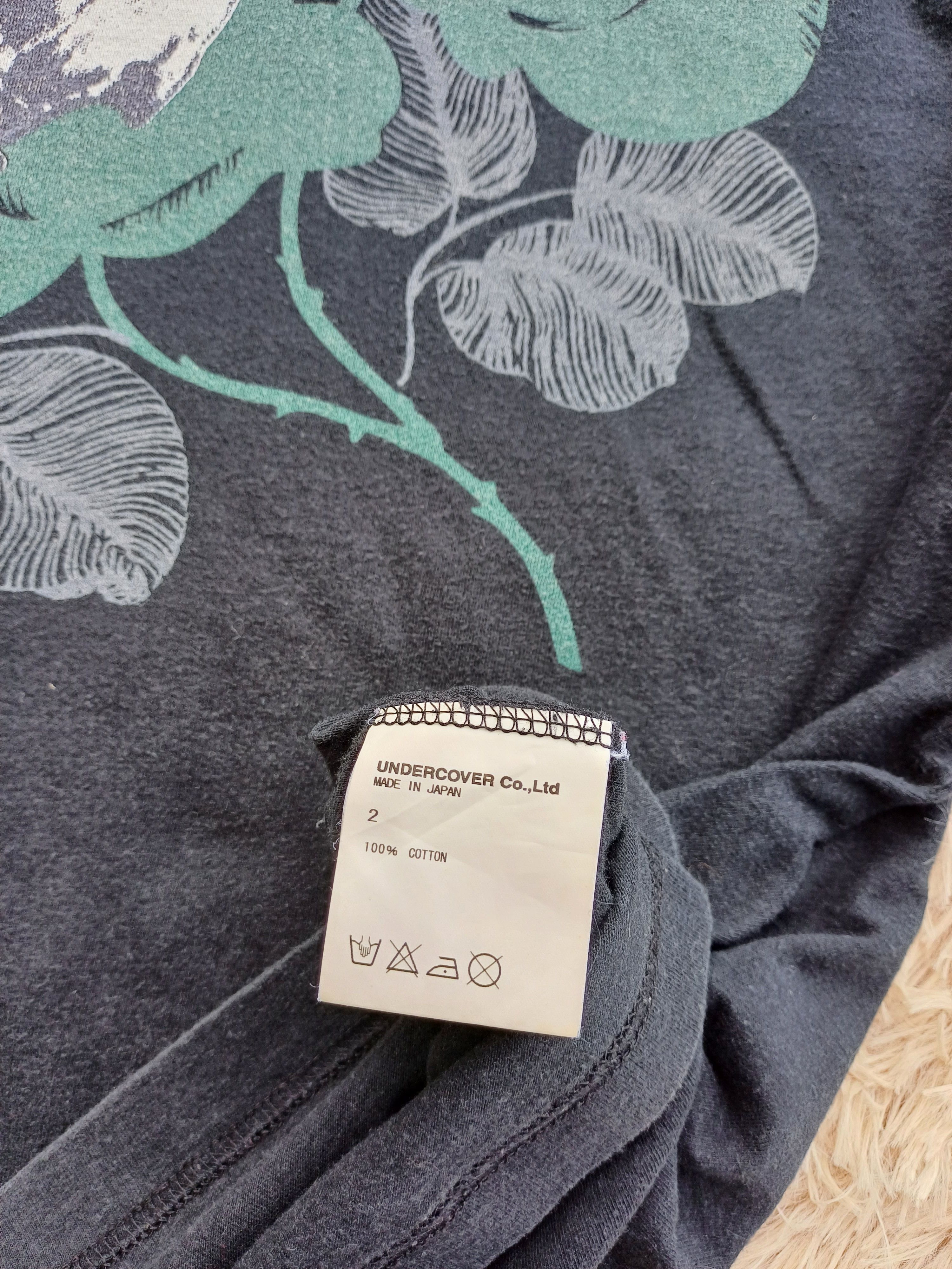 Rarest Undercover Skulls in Flowers Tshirt