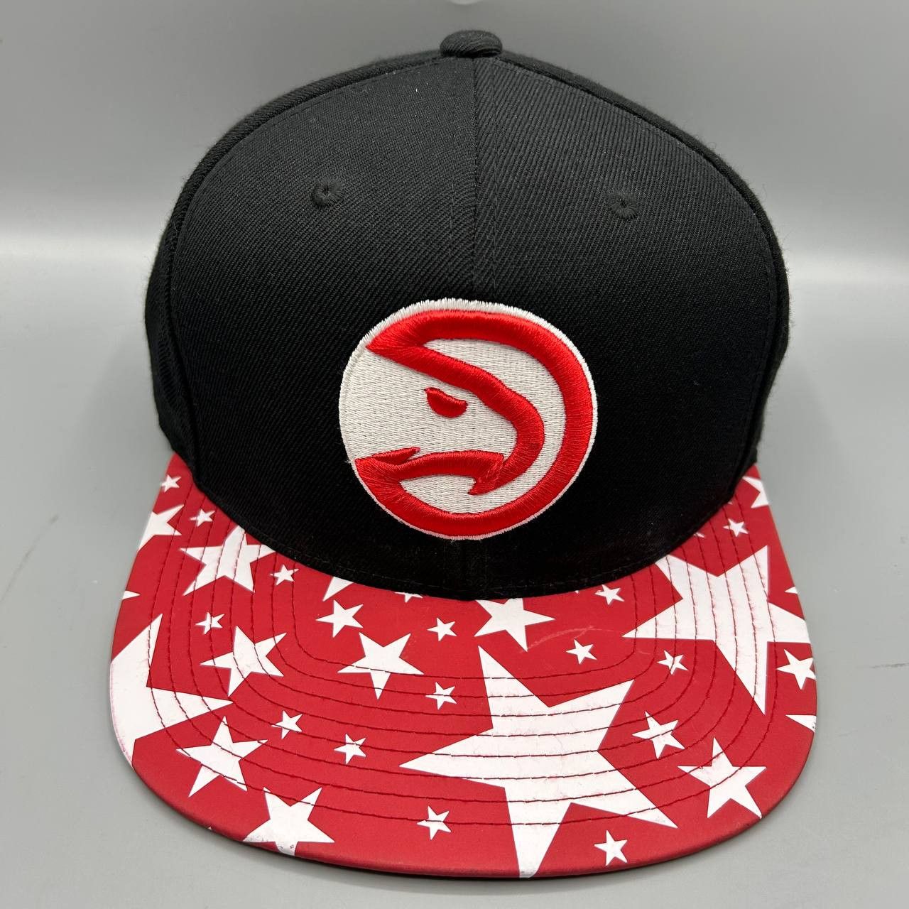 Mitchell & Ness Atlanta Hawks Hat Men Black Red Star NBA Snap Back Cap Size ONE SIZE - 1 Thumbnail