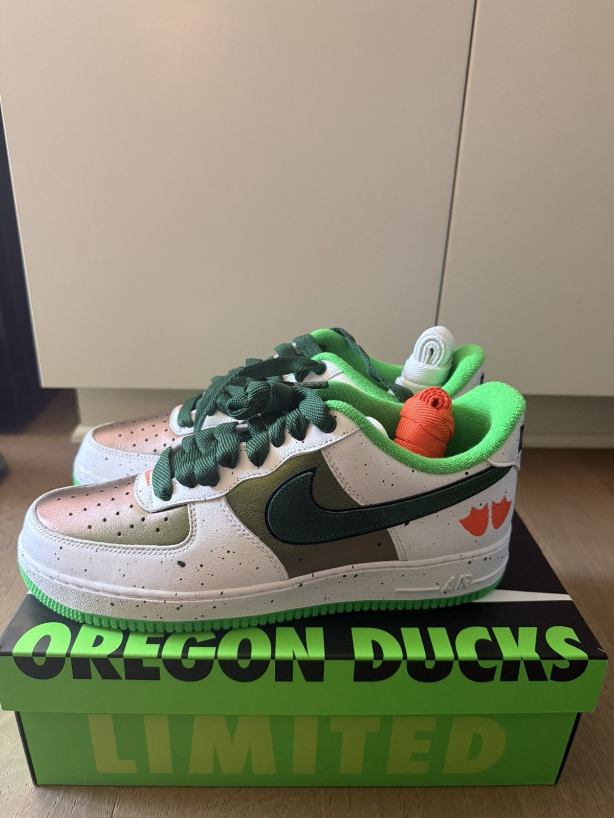 Nike Nike Air Force 1 Oregon PE 'Ducks of a Feather' Size 11.5 Size US 11.5 / EU 44-45 - 3 Thumbnail
