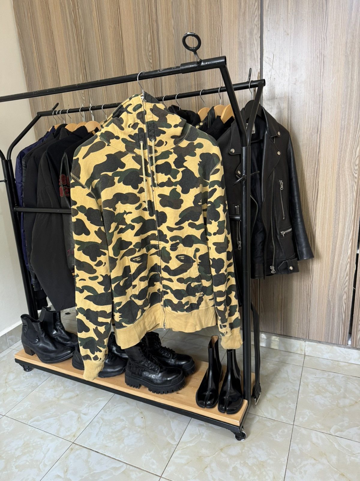 Bape 🕷️💥 Bape Camo hoodie , Rare Size US XL / EU 56 / 4 - 2 Thumbnail