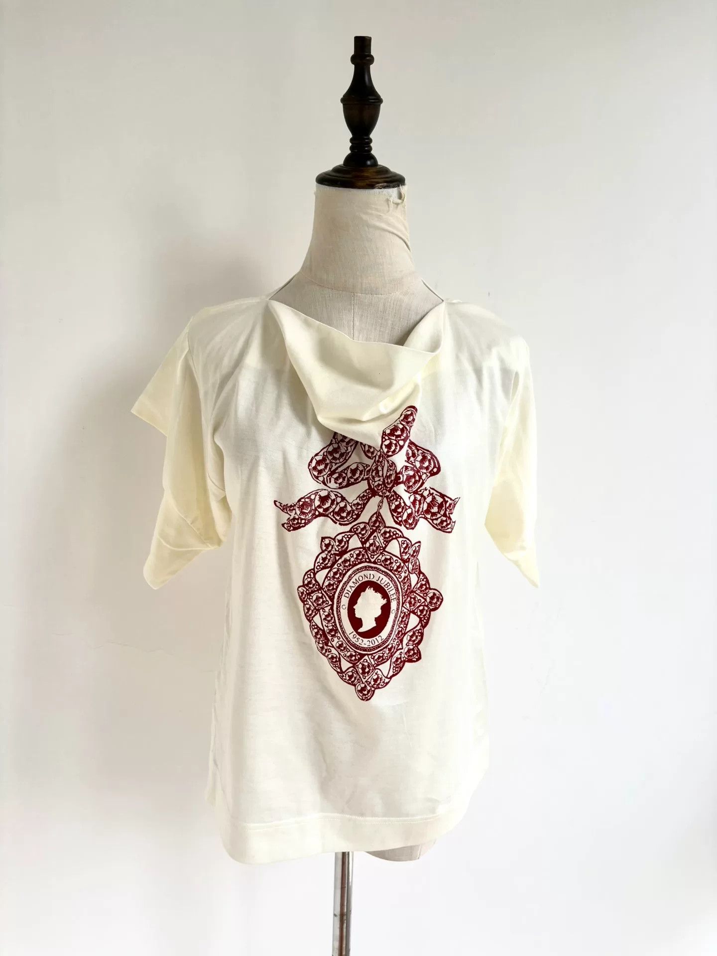 Vivienne Westwood vivienne westwood irregular white t-shirt Size M / US 6-8 / IT 42-44 - 1 Thumbnail