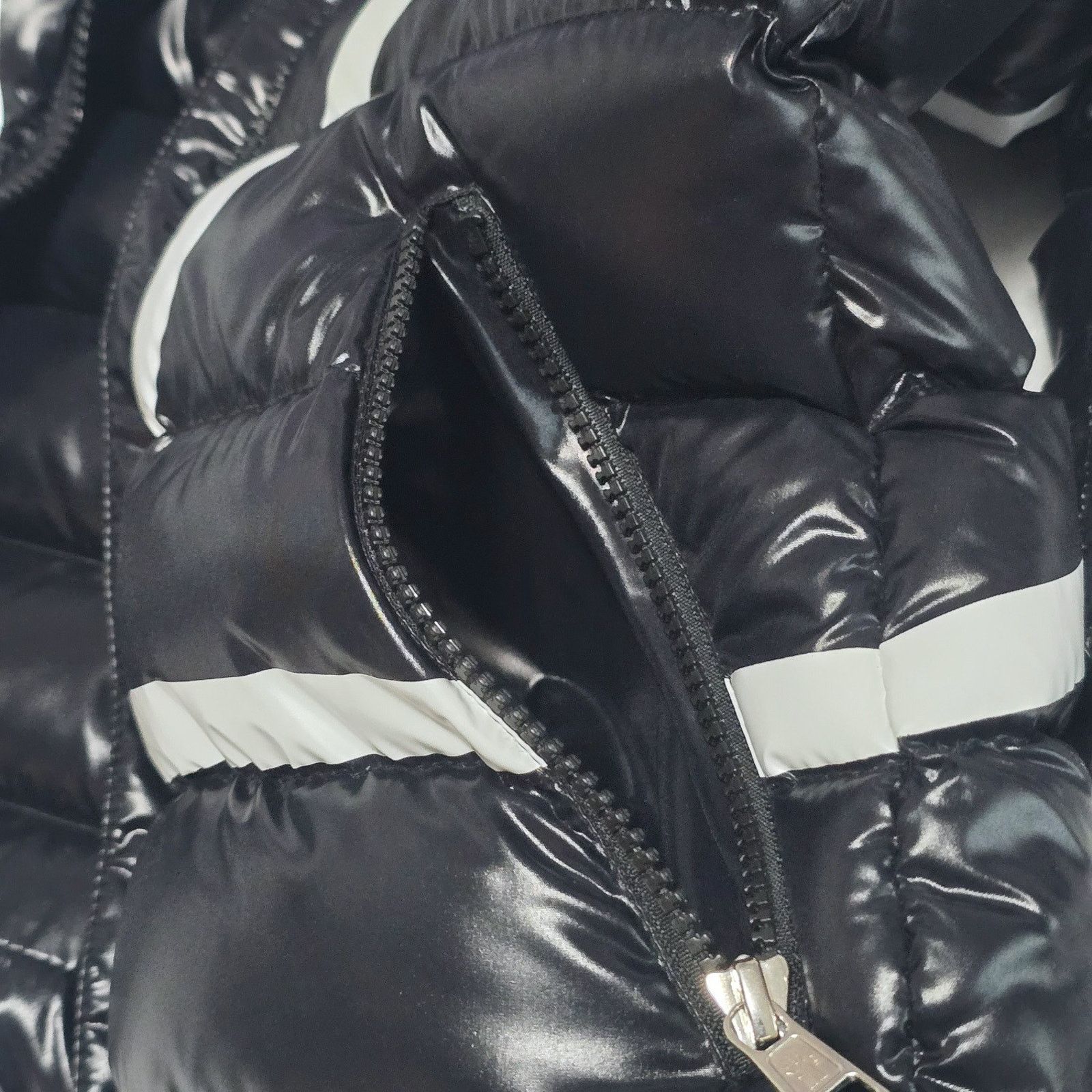 Valentino Valentino x Moncler VLogo Hooded Down Jacket | Size 38 (XS) Size XS / US 0-2 / IT 36-38 - 4 Thumbnail