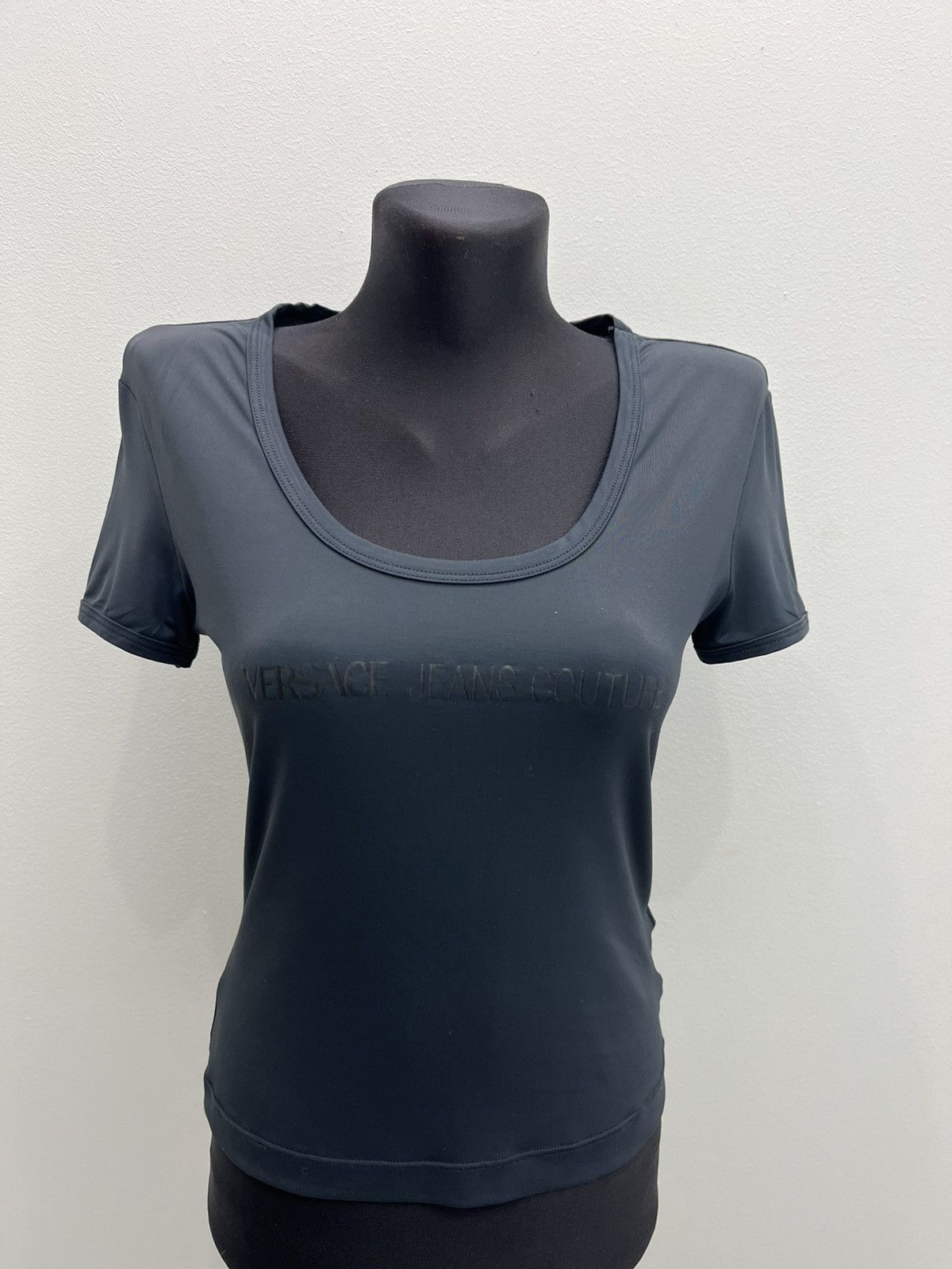 Versace Jeans Couture Vintage Versace Jeans Couture Logo Stretch Top Tee T-shirt Size M / US 6-8 / IT 42-44 - 1 Thumbnail