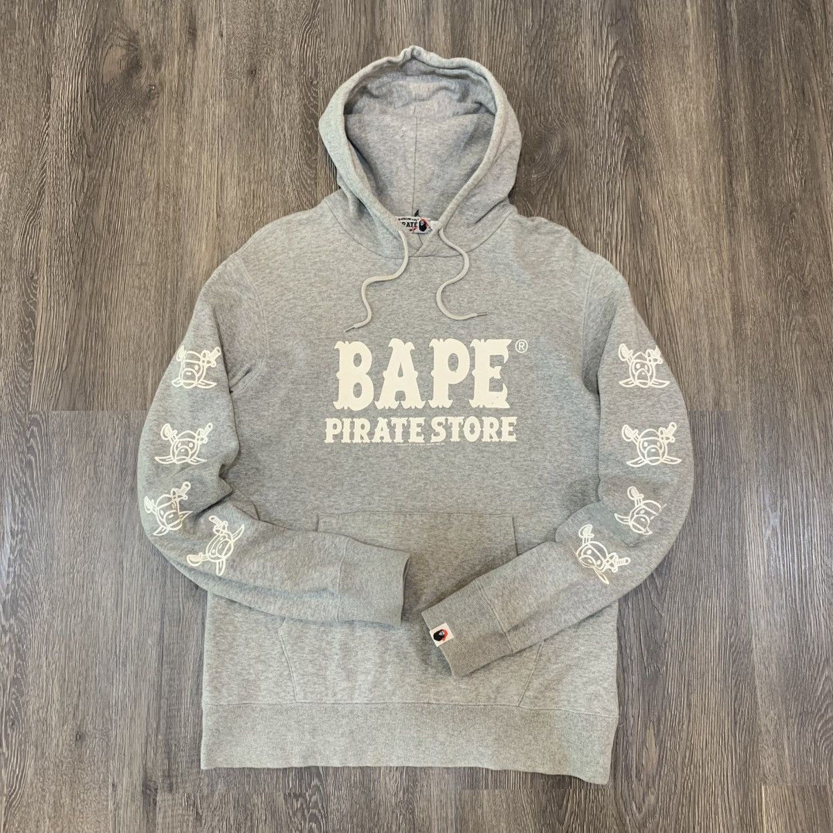 Bape A Bathing Ape BAPE Pirate Store Hoodie Size US L / EU 52-54 / 3 - 1 Thumbnail