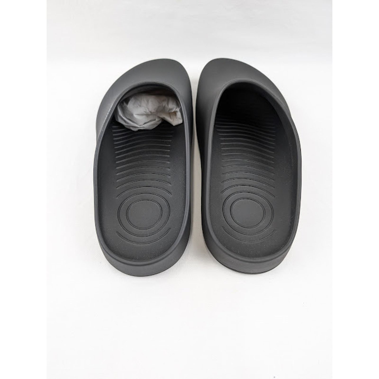 o1rshd1 Q:4 / Pool Closed Logo Slides in Black/White