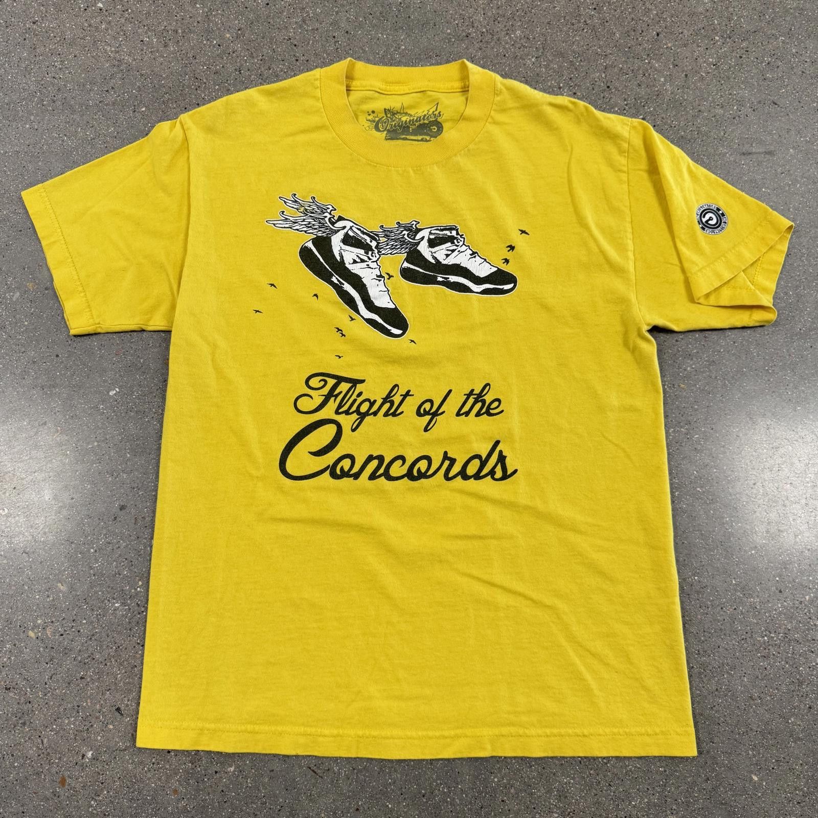 Designer Ultra Rare Vtg Flight of the Concords Winged T-Shirt USA - M Size US M / EU 48-50 / 2 - 1 Thumbnail