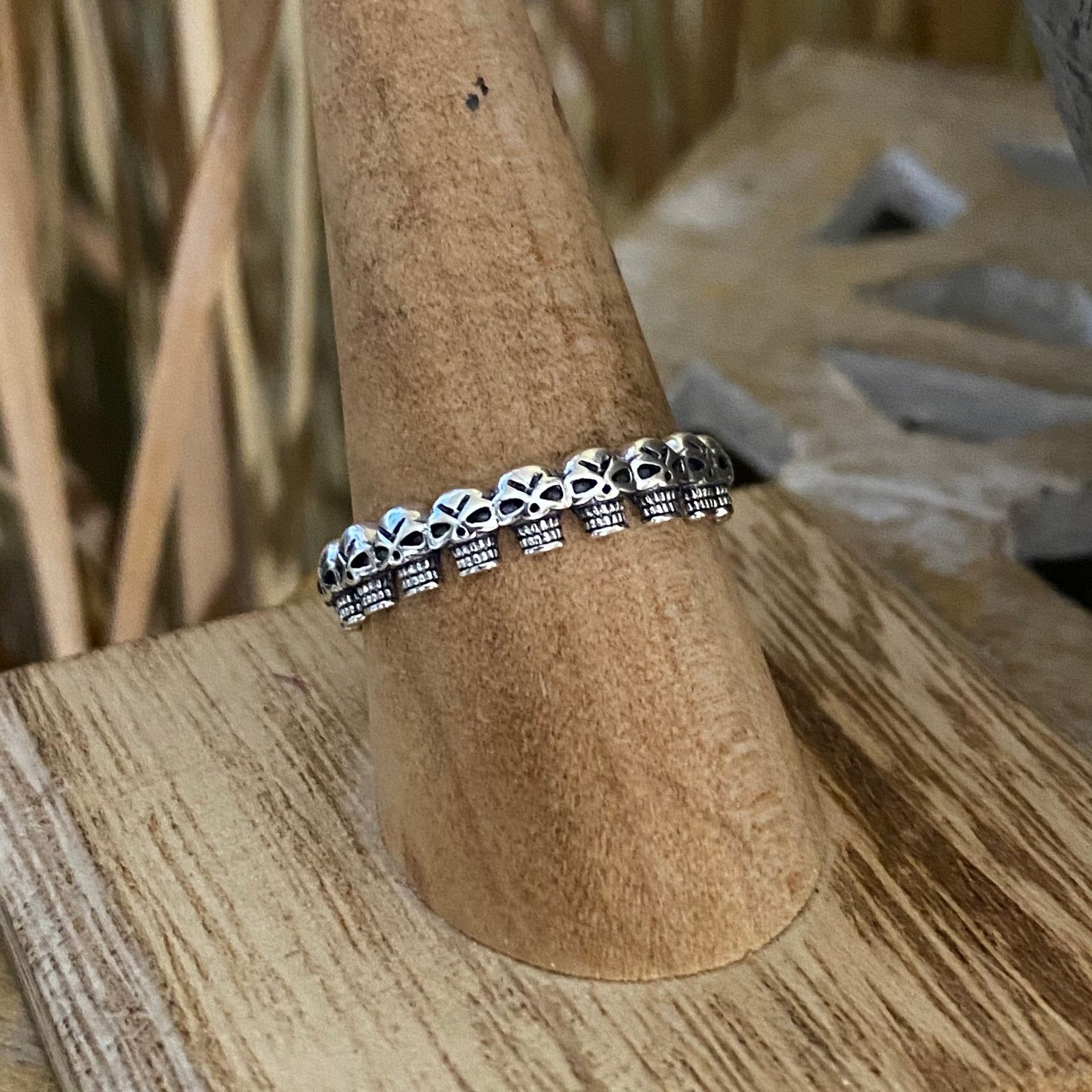 The Unbranded Brand Sterling Silver Multi Skulls Band Ring Sizes 8 Size ONE SIZE - 1 Thumbnail