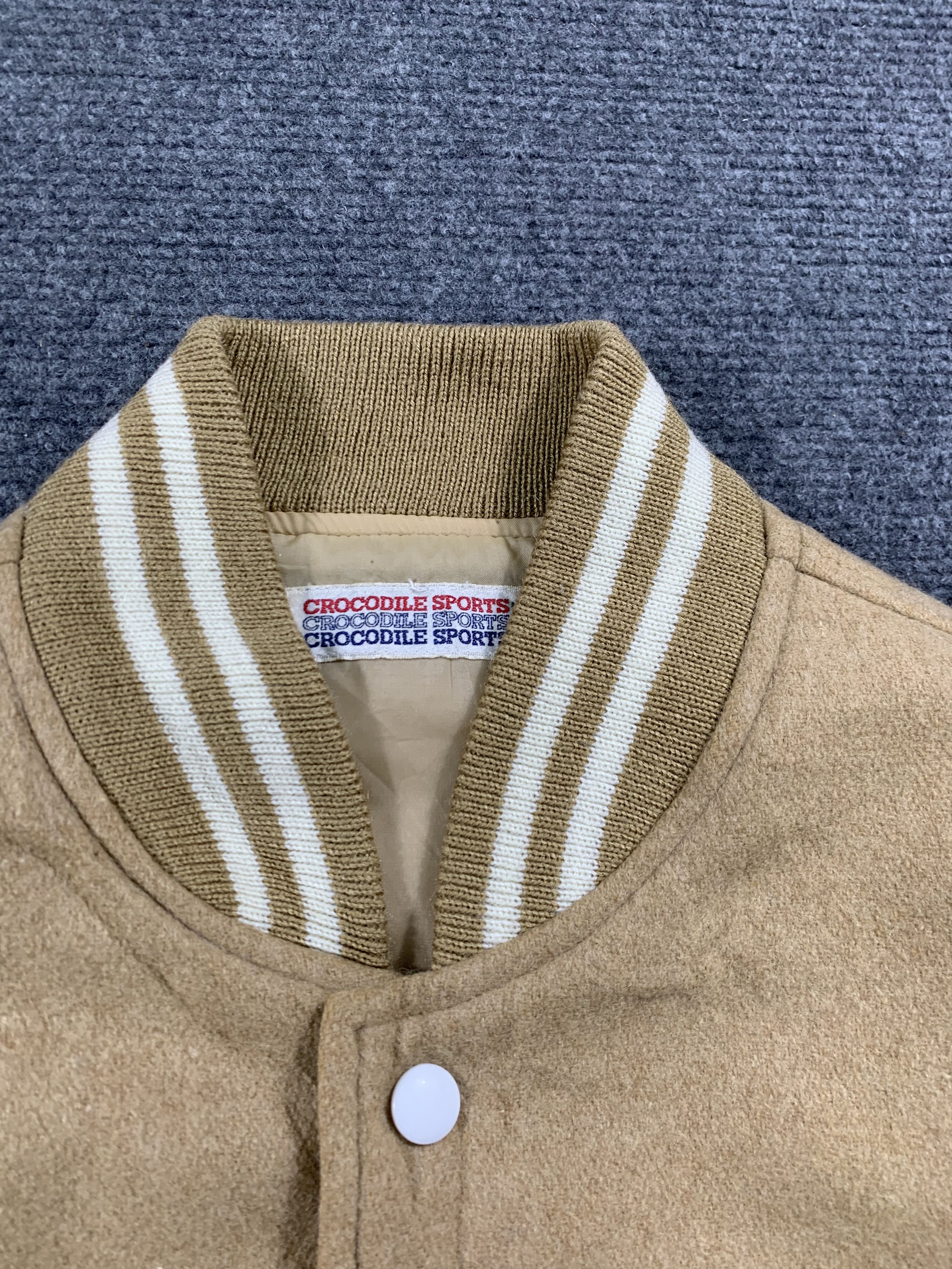 Japanese Brand Vintage Crocodile Button Up Wool Varsity Jacket Size US S / EU 44-46 / 1 - 2 Thumbnail