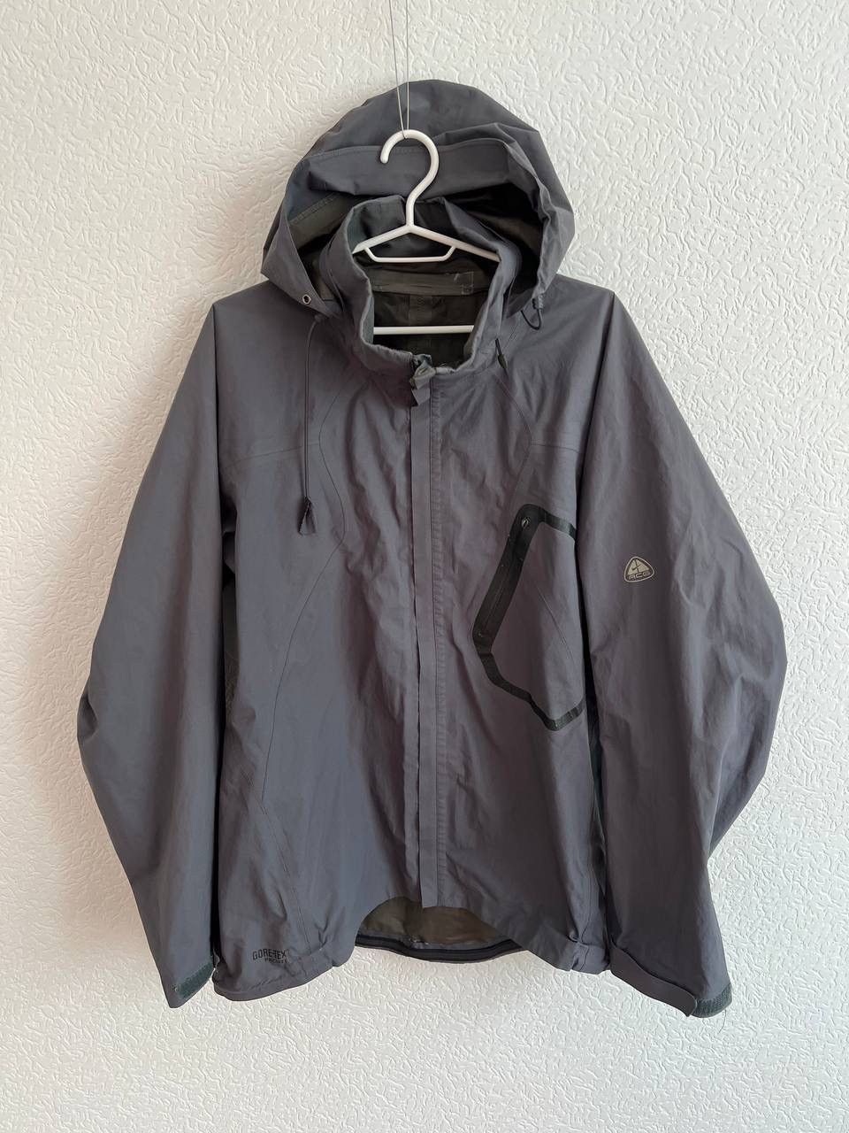 Nike ACG Nike ACG Gore-tex Paclite Outdoor Jacket Gorpcore Size US M / EU 48-50 / 2 - 1 Thumbnail