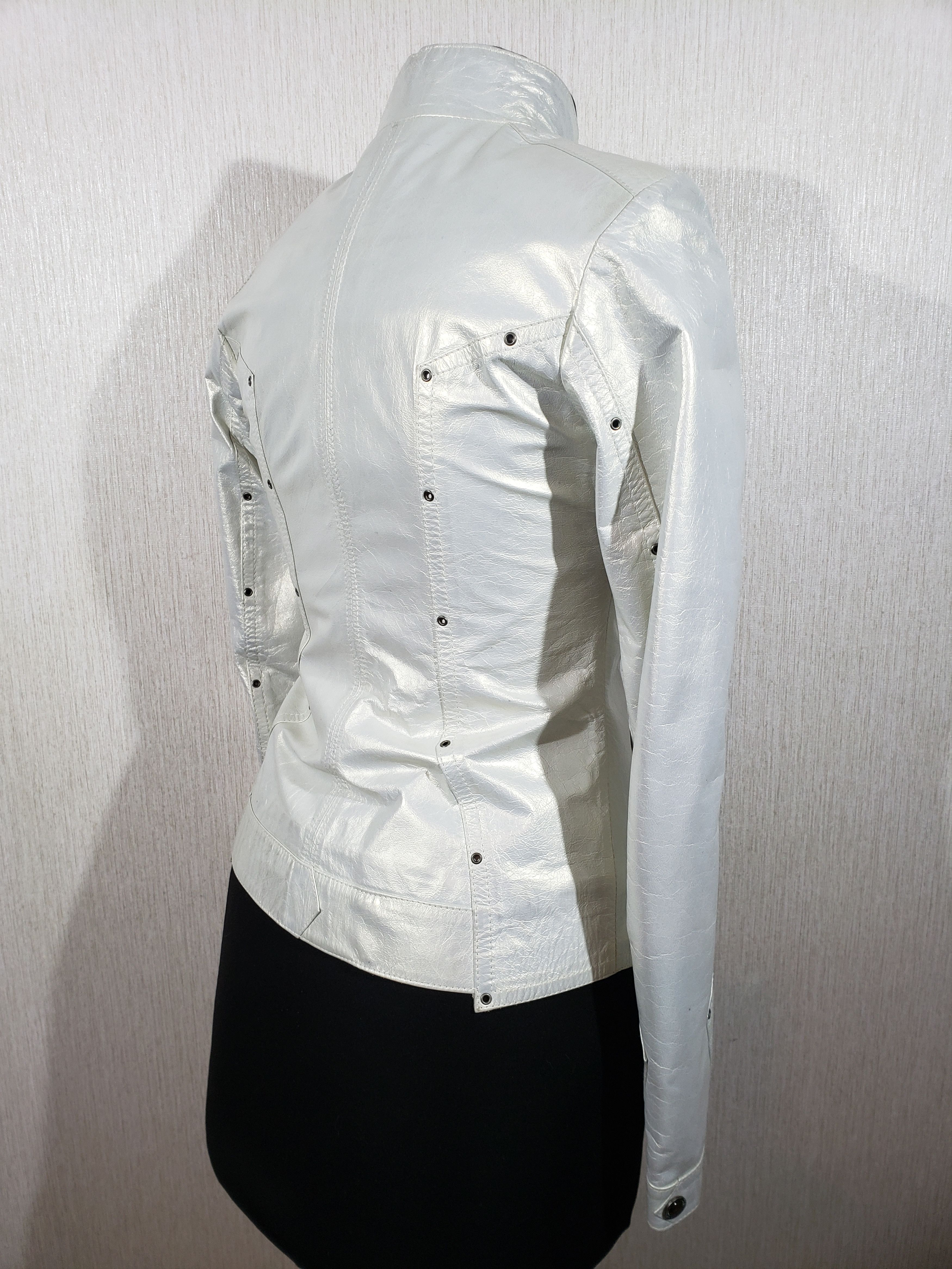 Other Stylish women's silver leather jacket. Size M / US 6-8 / IT 42-44 - 5 Thumbnail