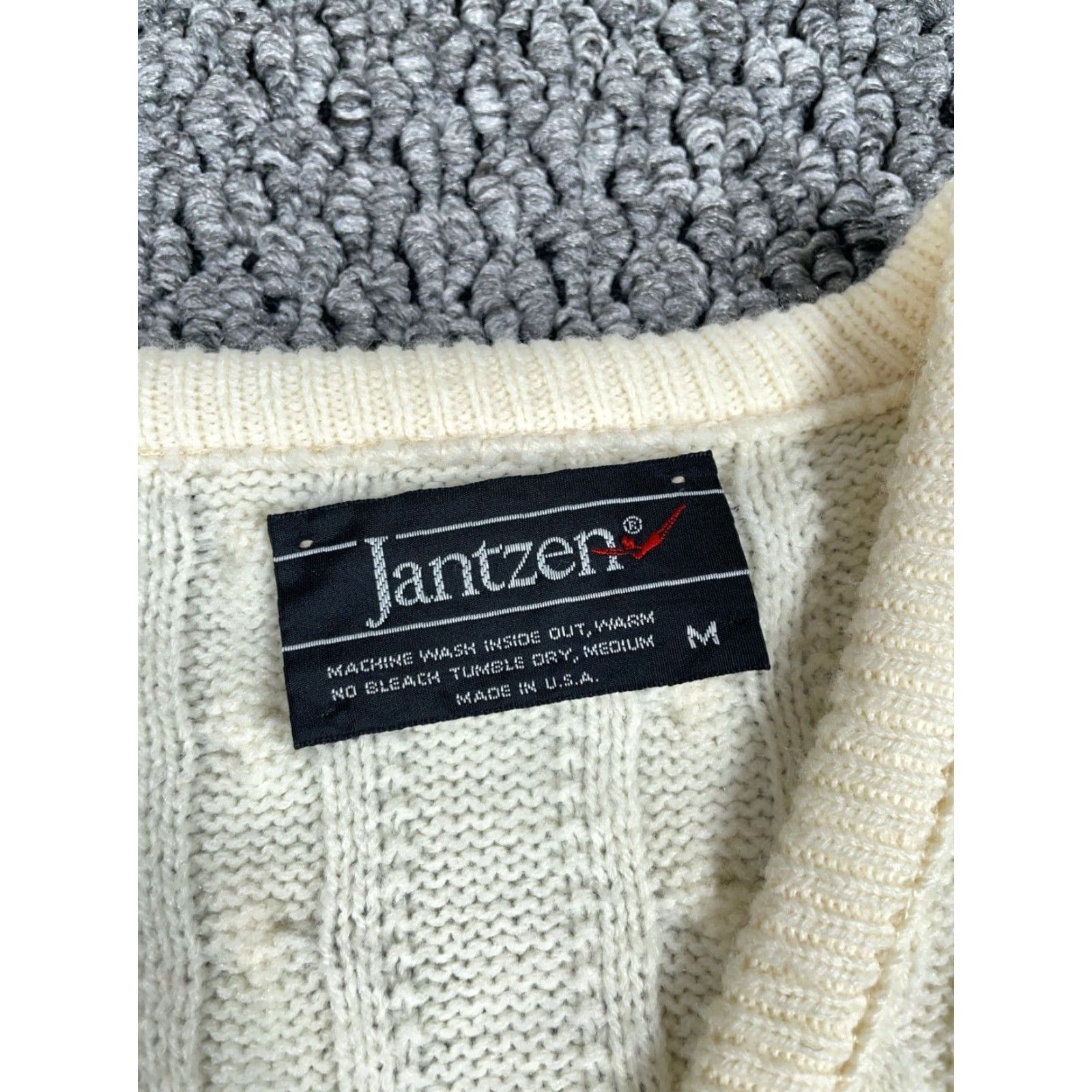 Jantzen VINTAGE Jantzen Cable Knit V-Neck Sweater Adult Small Ivory Lightweight Preppy 80s Mens Size US S / EU 44-46 / 1 - 3 Thumbnail