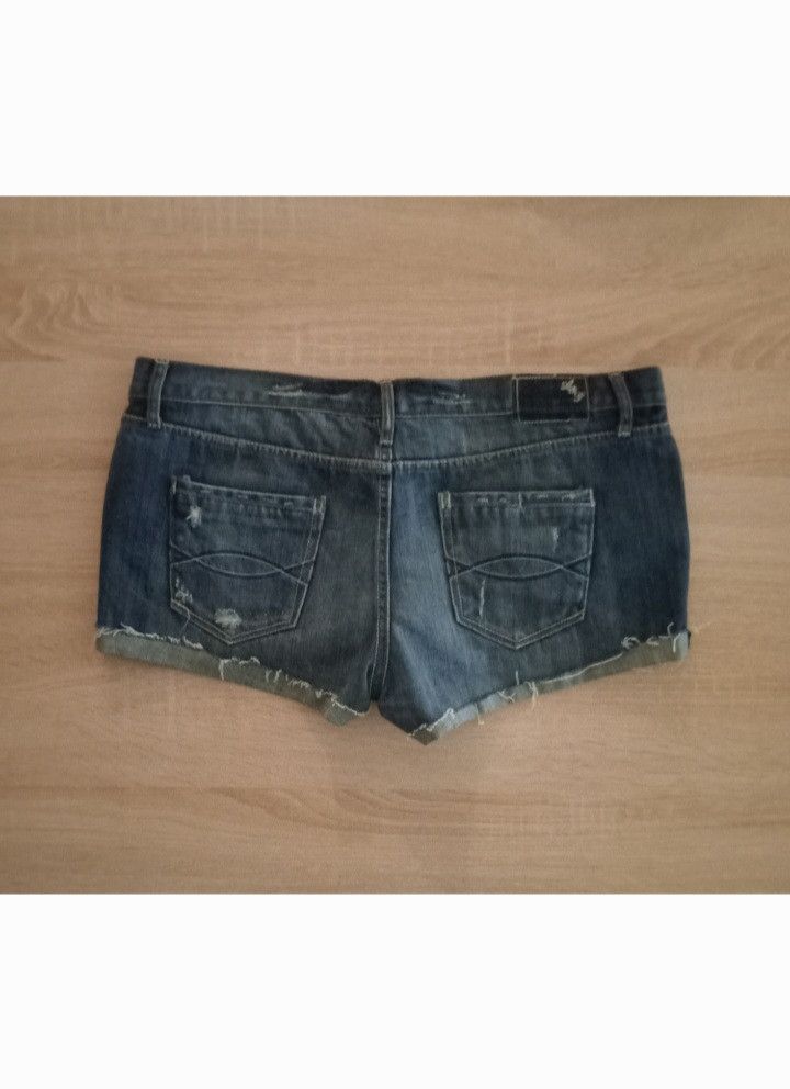 Abercrombie & Fitch Abercrombie & Fitch Distressed Denim Hot Shorts Women's Size 30" / US 8 / IT 44 - 4 Thumbnail