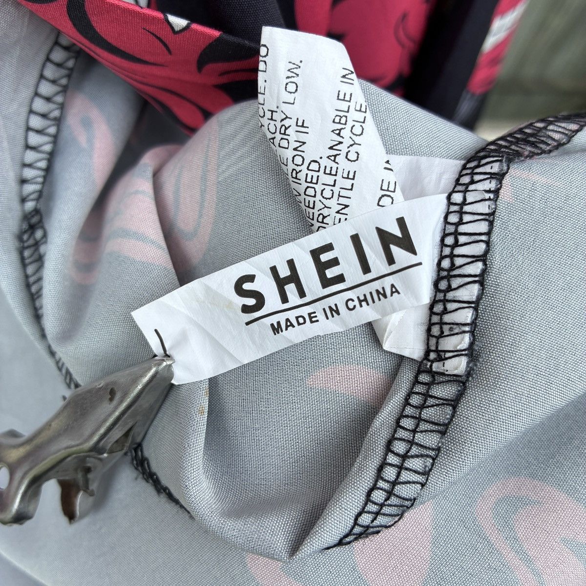 Shein SHEIN Manfinity Men Demon Print Open Front Kimono Robe Size ONE SIZE - 3 Thumbnail