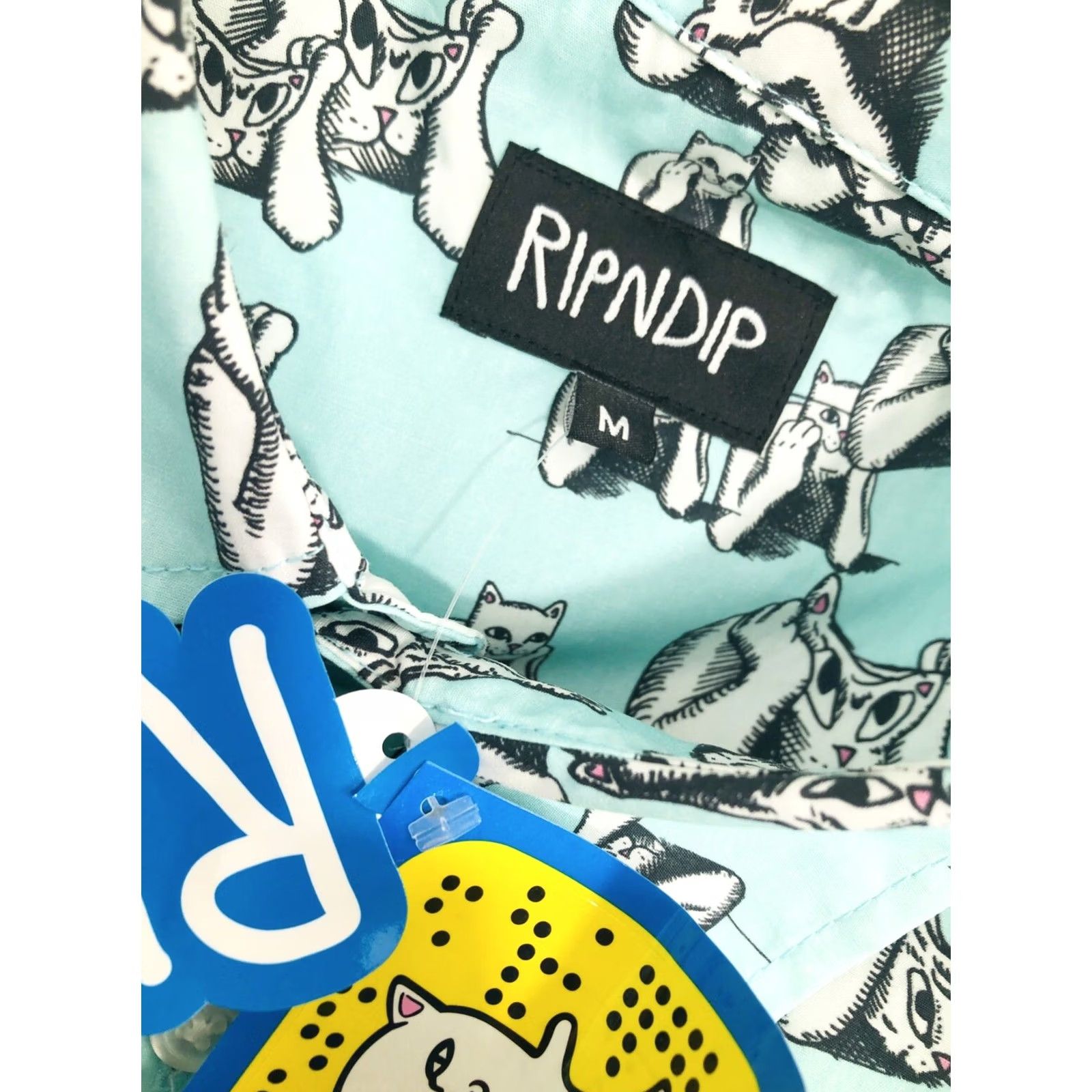 RIPNDIP RIPNDIP / NEW w TAGS - CATS KITTENS ALL OVER Md. Shirt Shirt Men M Blueish Green / Black / White Cat 90s Theme Mens Size US M / EU 48-50 / 2 - 7 Thumbnail