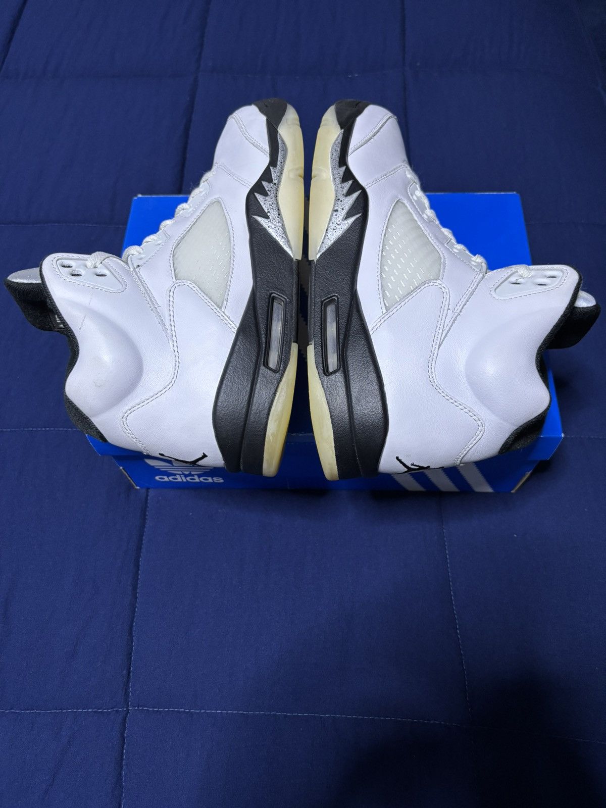 Jordan Brand Air Jordan 5 Retro White Black 2024 Size 10.5 Size US 10.5 / EU 43-44 - 3 Thumbnail