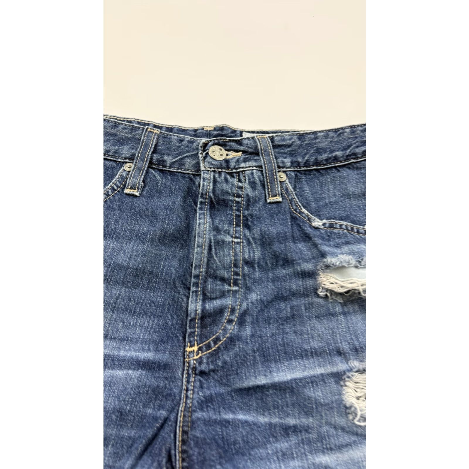 AG Jeans VINTAGE AG Jeans The Alex Boyfriend Distressed Denim Shorts 26R Womens Blue 5 in Inseam Relaxed 100% Cotton Casual Girls/Women (if applicable) Size 26" / US 2 / IT 38 - 2 Thumbnail