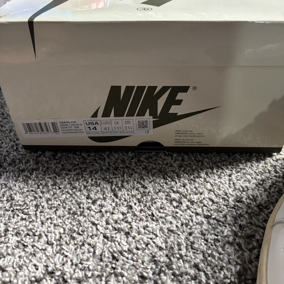 Jordan Brand × Travis Scott Travis Scott Jordan Lows Olive Size US 12.5 / EU 45-46 - 9 Thumbnail
