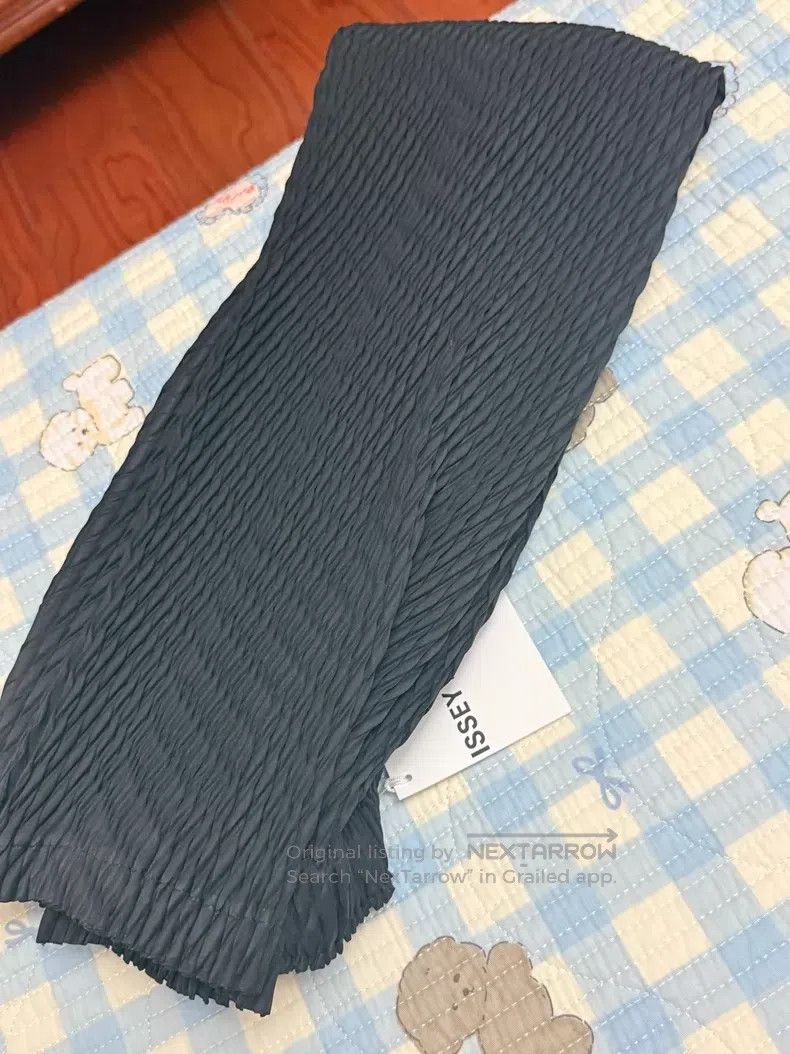 Issey Miyake Issey Miyake Black small fish scale skirt Size 25" / US 0 / IT 36 - 3 Thumbnail