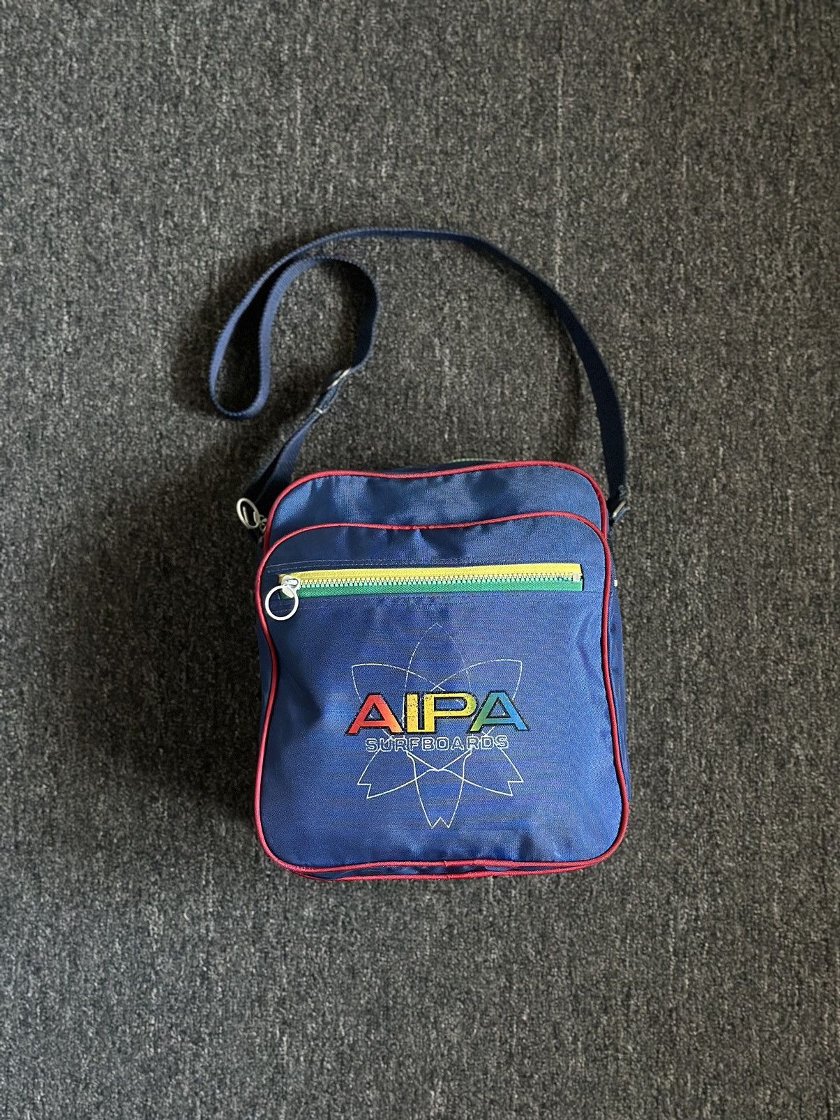 Vintage 80S/90S Aipa Surfboard Crossbody Bag in Blue, Men's