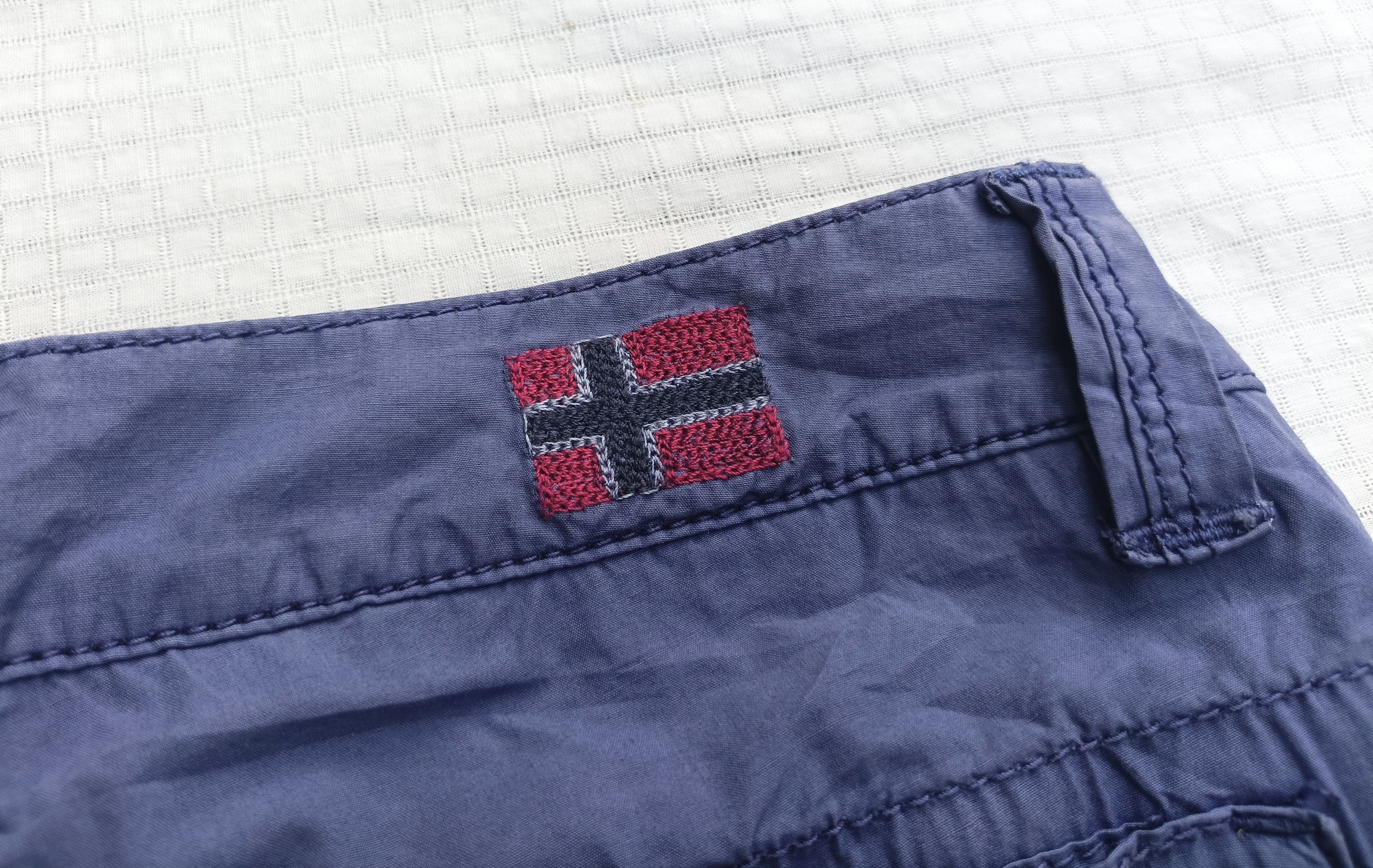 Napapijri (P369) Napapijri Purple Cargo Women Shorts 42 Size 28" / US 6 / IT 42 - 12 Thumbnail