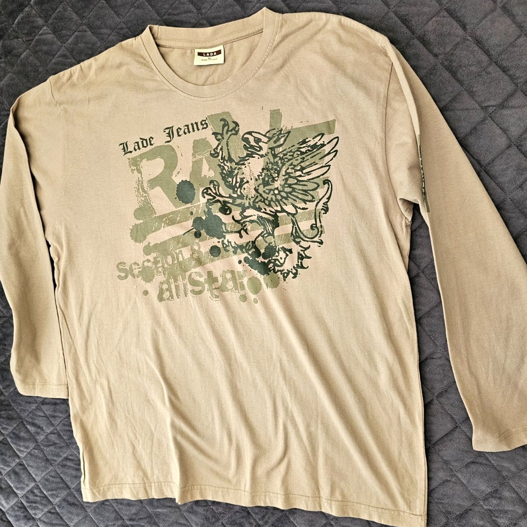 Vintage Lada Men's T Shirt Green Long Sleeve XL Graphic Print Crew Neck Casual Shirt Size US XL / EU 56 / 4 - 2 Thumbnail