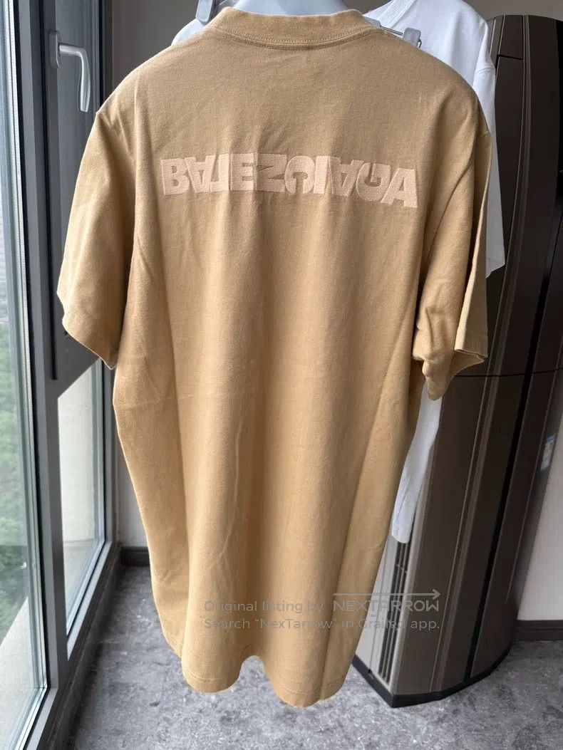Balenciaga Balenciaga Reversed Logo Letter Embroidered Short Sleeve S Size US S / EU 44-46 / 1 - 3 Thumbnail