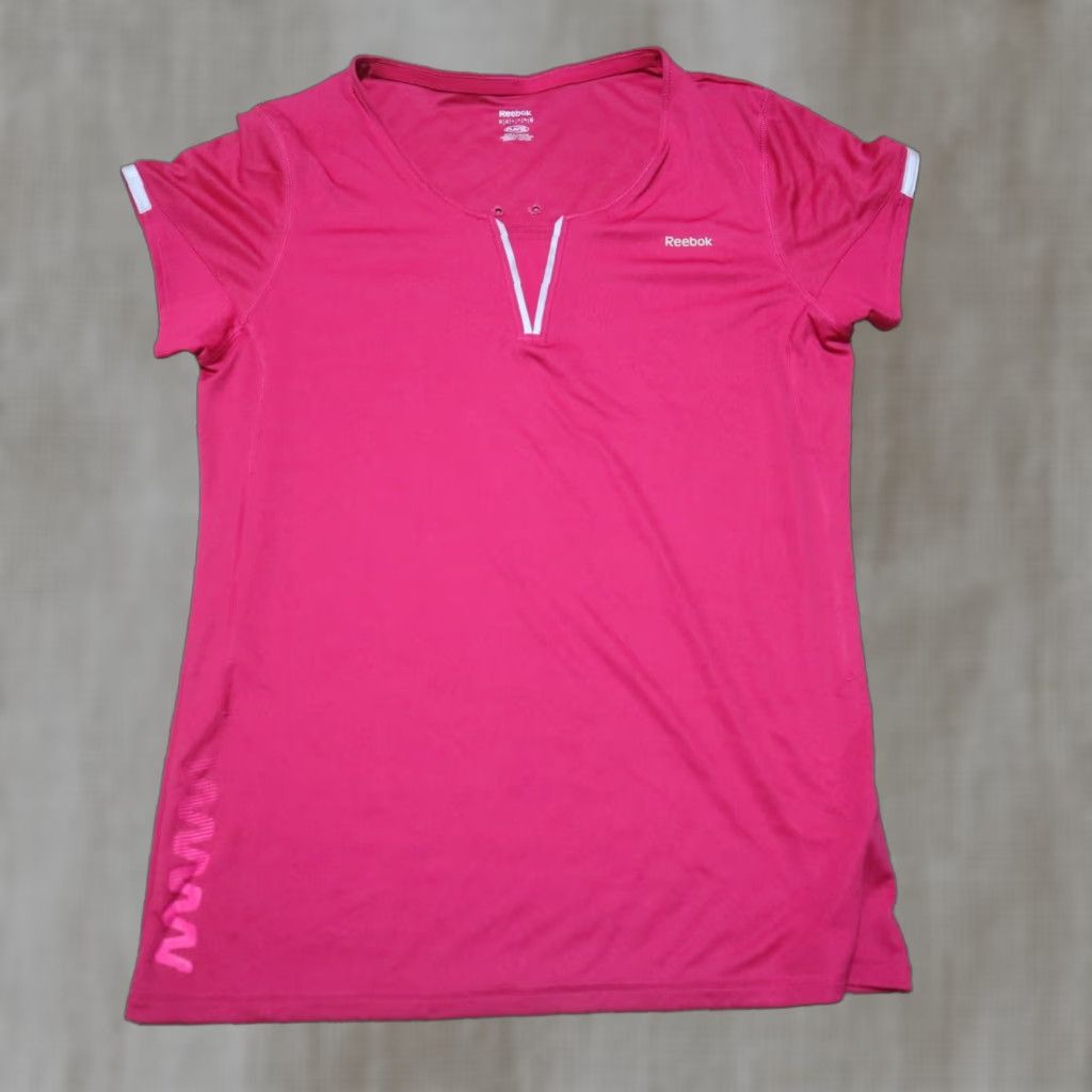 Reebok Reebok T-Shirt Women Purple XL Play Dry Uber Berry Purple Tee T-Shirt Size XL Extra Large Size XL / US 12-14 / IT 48-50 - 1 Thumbnail
